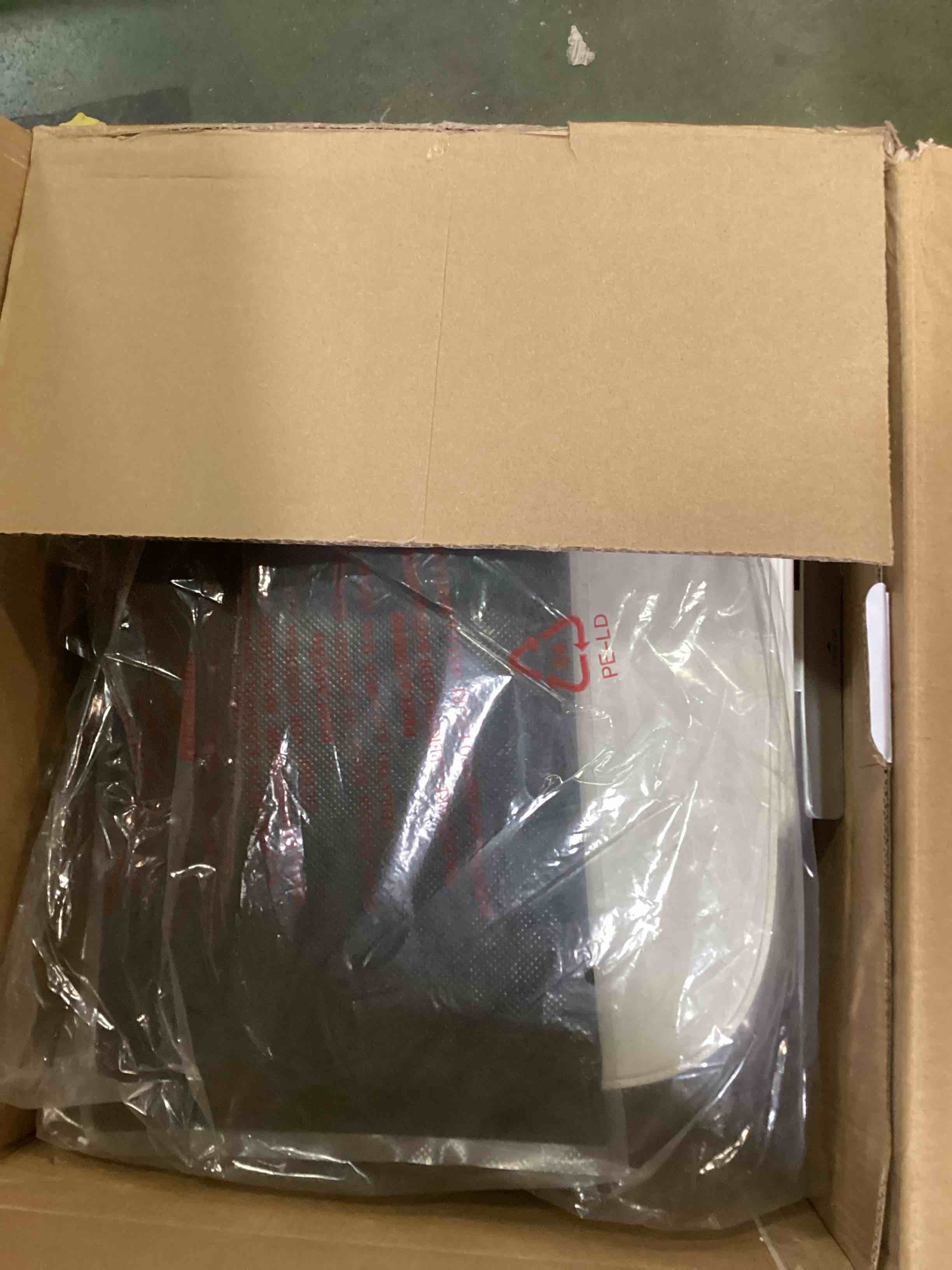 https://s3.amazonaws.com/lotting-images-prod/bidfta/RED6736650_1721491049918.jpeg