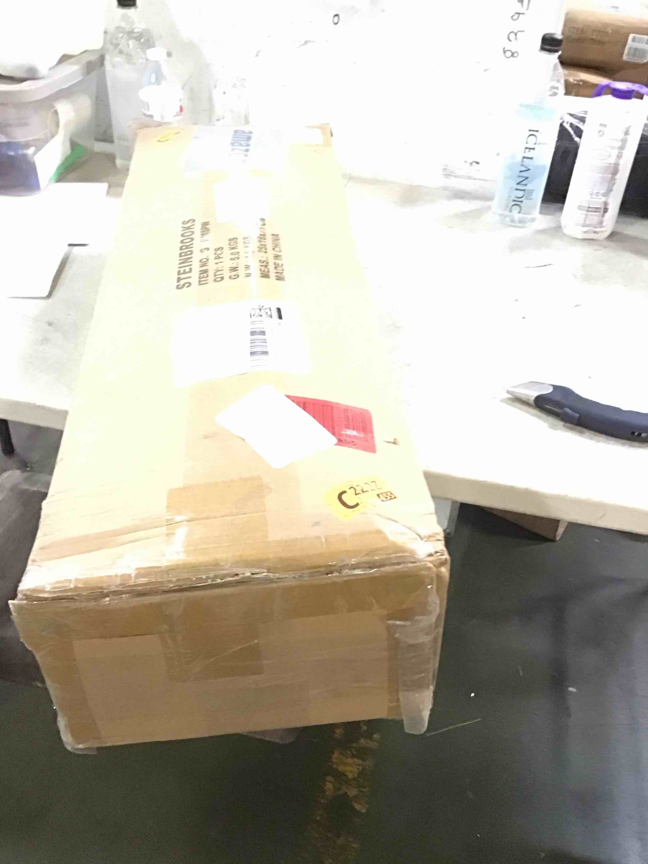 https://s3.amazonaws.com/lotting-images-prod/bidfta/RED6736688_1721479488222.jpeg