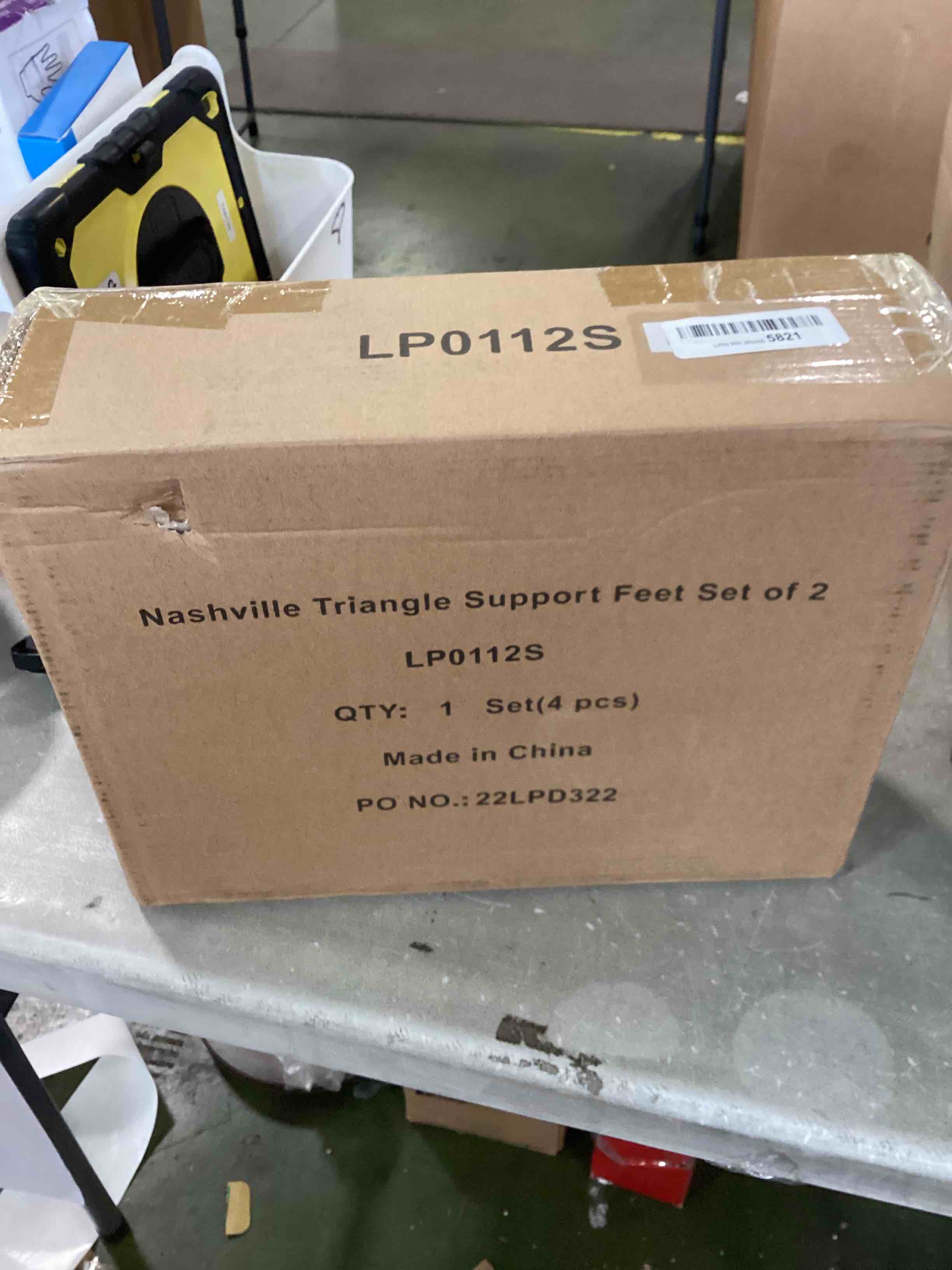 https://s3.amazonaws.com/lotting-images-prod/bidfta/RED6736971_1720530238570.jpeg