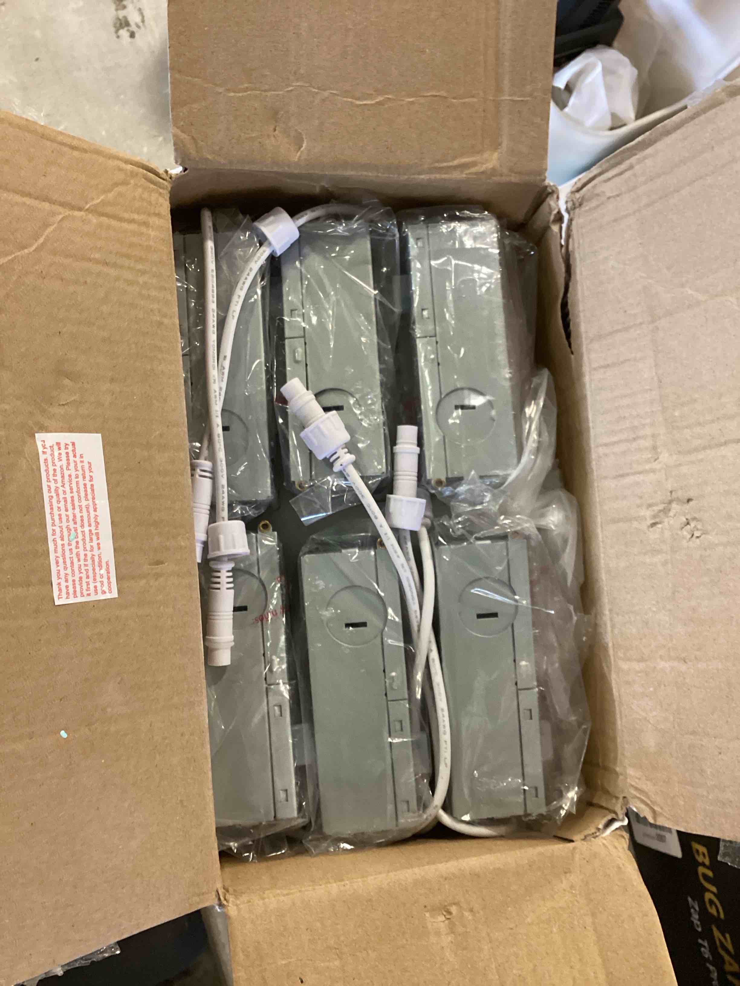 https://s3.amazonaws.com/lotting-images-prod/bidfta/RED6737774_1721401664429.jpeg