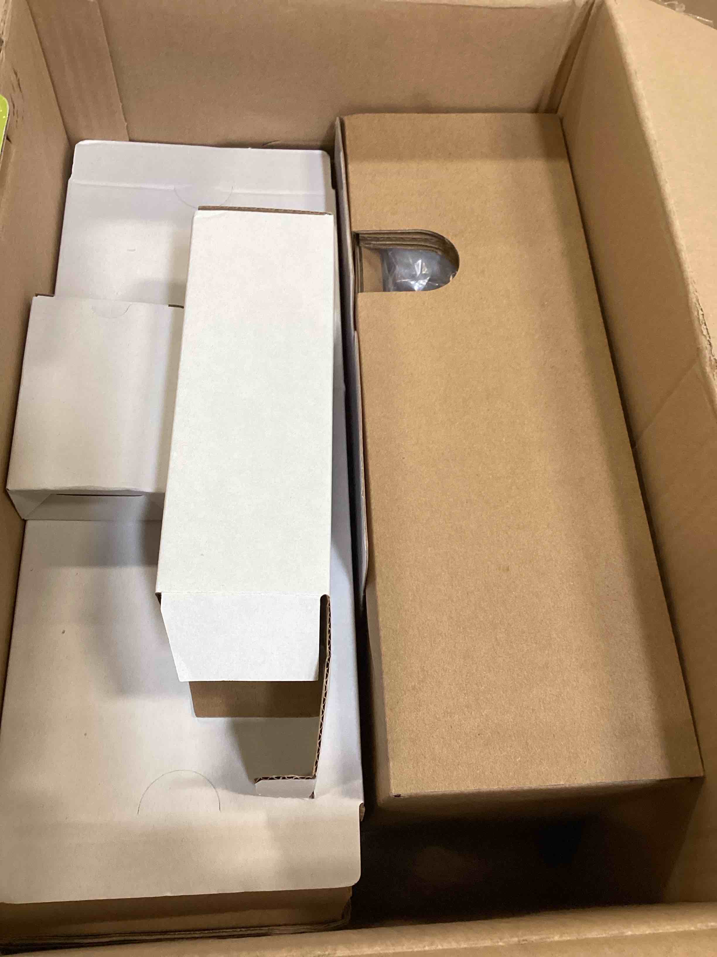 https://s3.amazonaws.com/lotting-images-prod/bidfta/RED6739589_1722023165964.jpeg