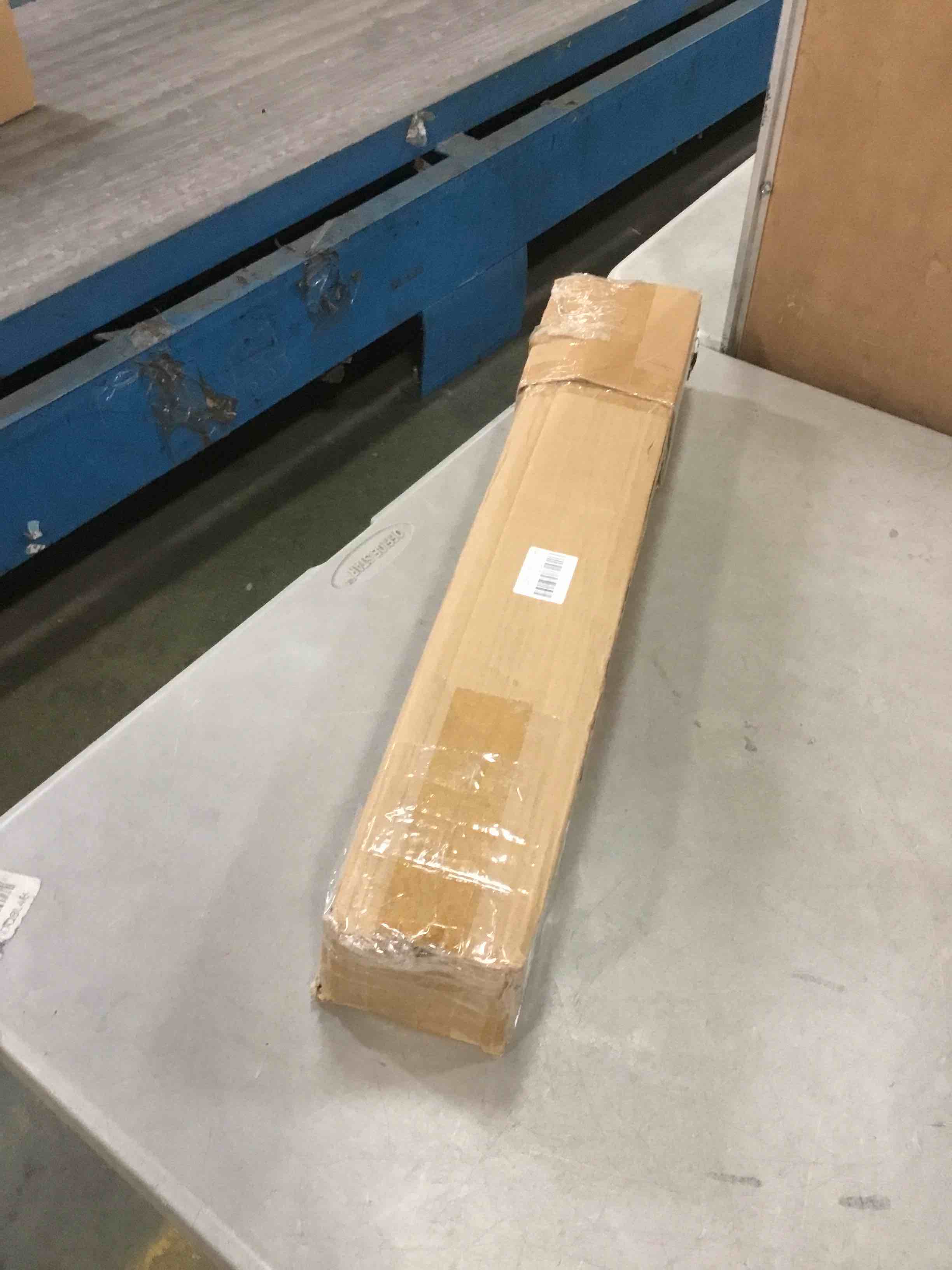 https://s3.amazonaws.com/lotting-images-prod/bidfta/RED6741312_1721677350040.jpeg