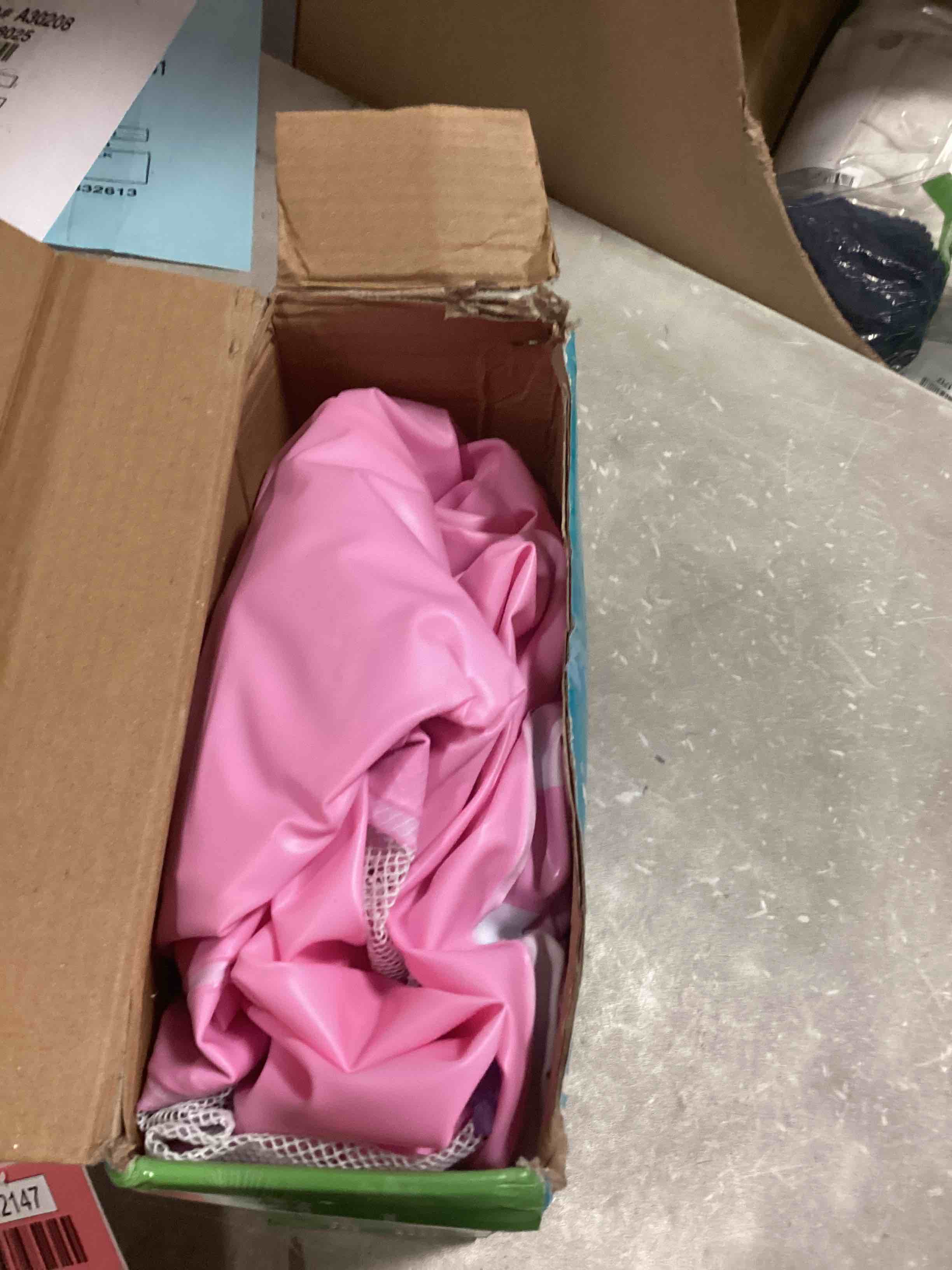 https://s3.amazonaws.com/lotting-images-prod/bidfta/RED6742146_1721668208104.jpeg