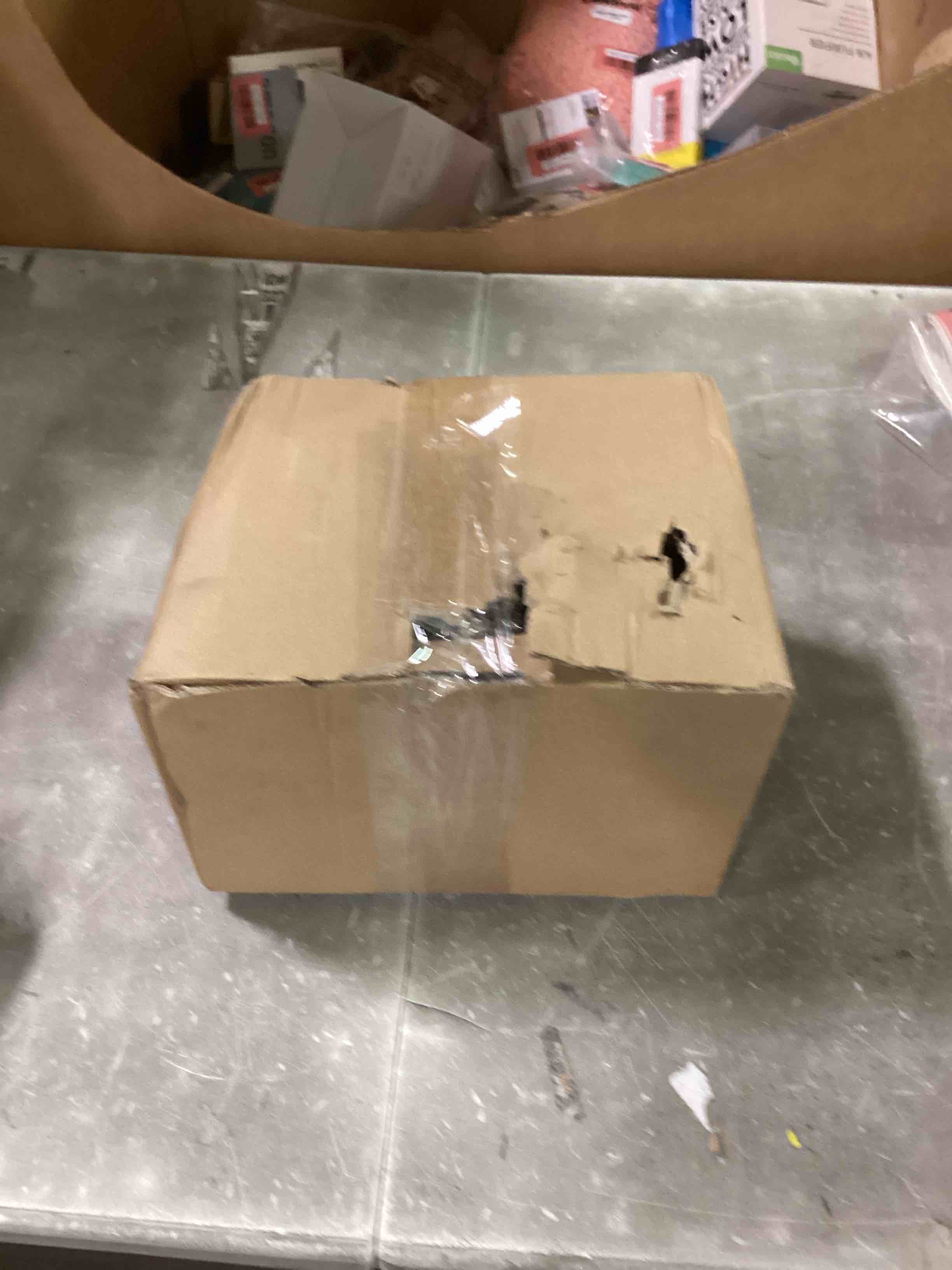 https://s3.amazonaws.com/lotting-images-prod/bidfta/RED6743240_1722287322122.jpeg