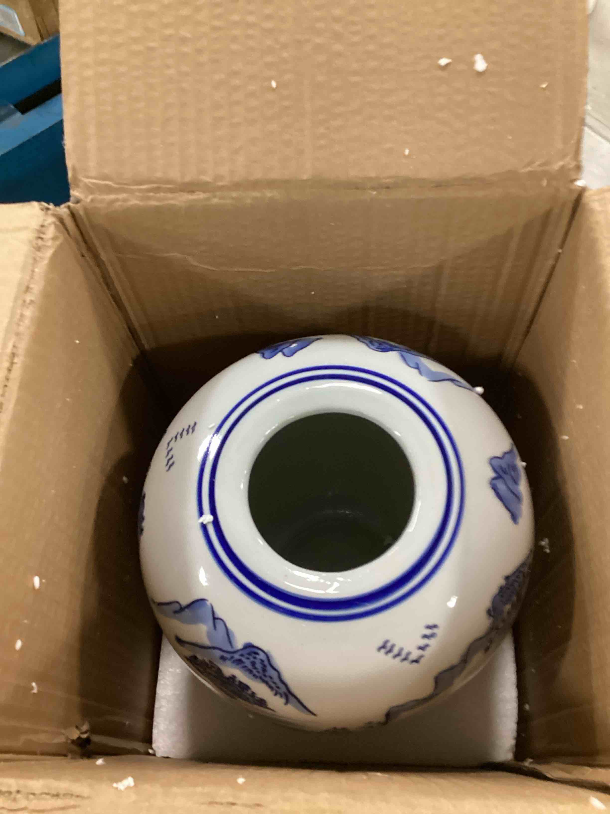 https://s3.amazonaws.com/lotting-images-prod/bidfta/RED6743681_1722487399938.jpeg