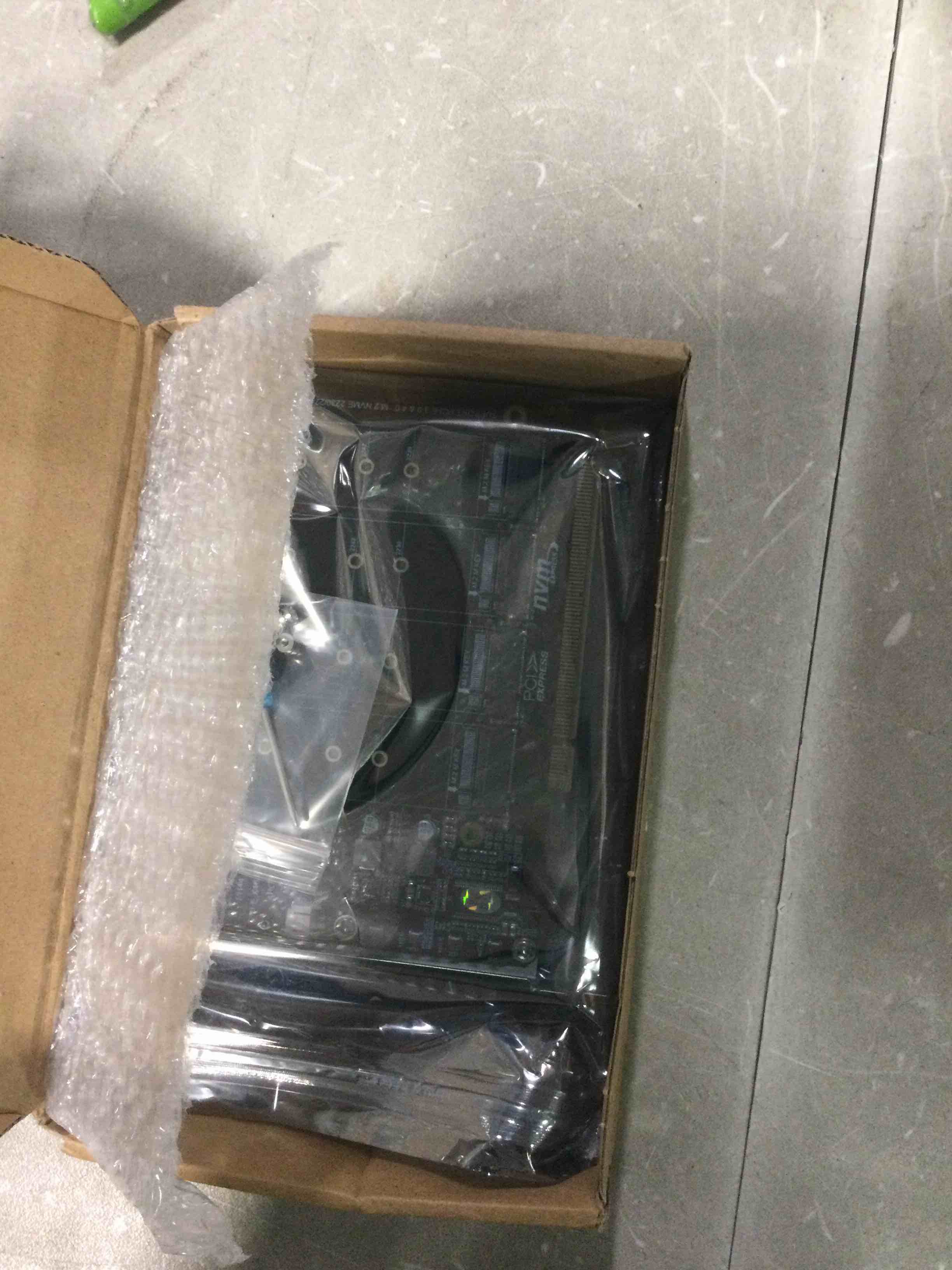 https://s3.amazonaws.com/lotting-images-prod/bidfta/RED6744051_1722471718223.jpeg