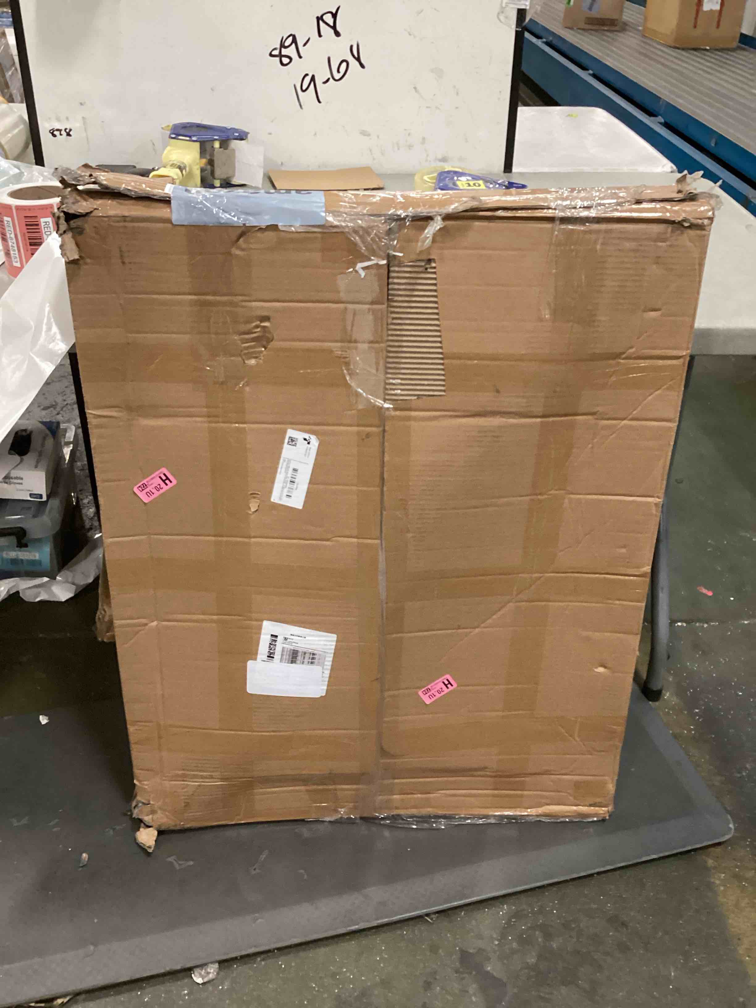 https://s3.amazonaws.com/lotting-images-prod/bidfta/RED6748148_1721699570401.jpeg