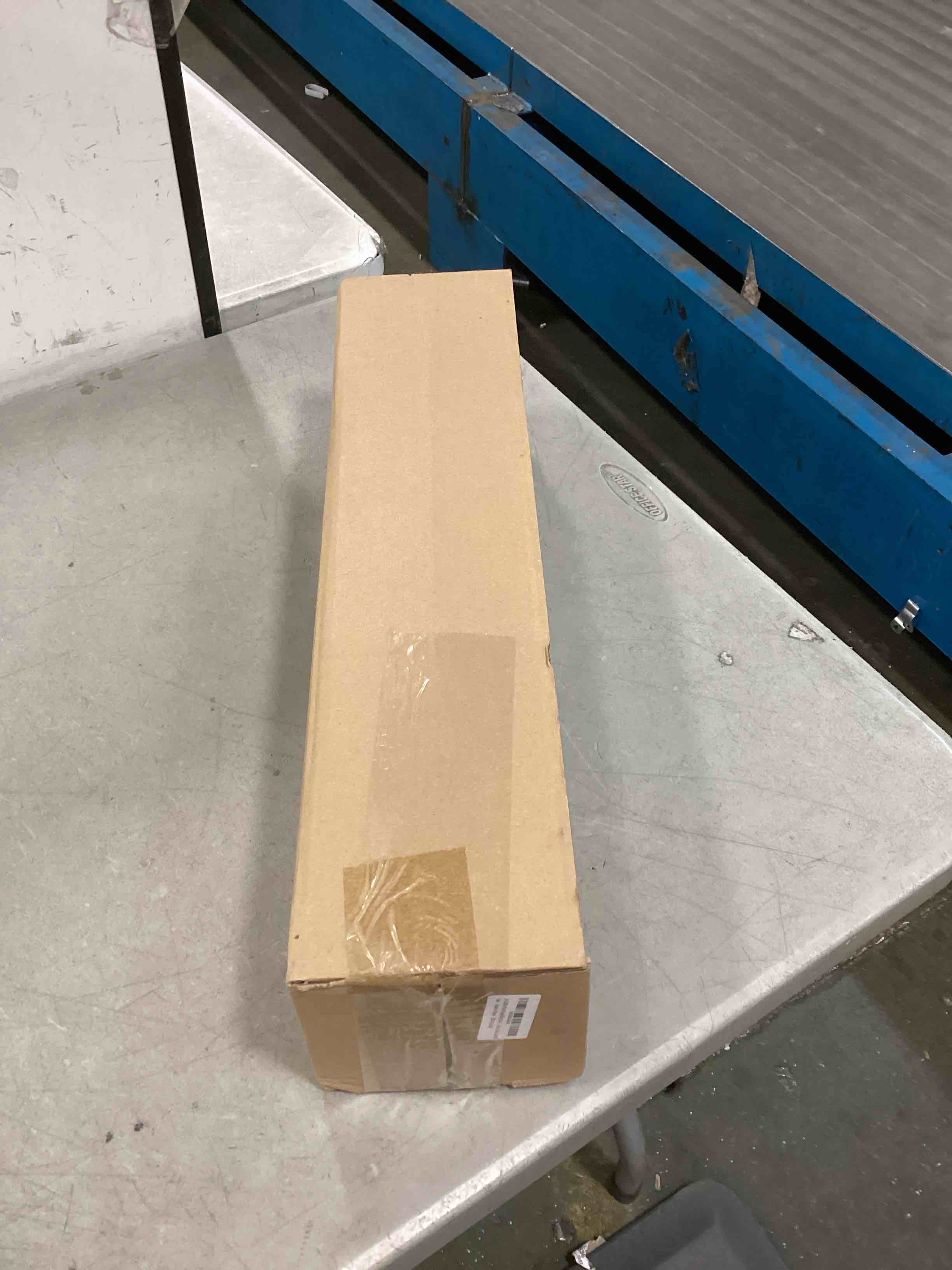 https://s3.amazonaws.com/lotting-images-prod/bidfta/RED6748217_1721709178836.jpeg