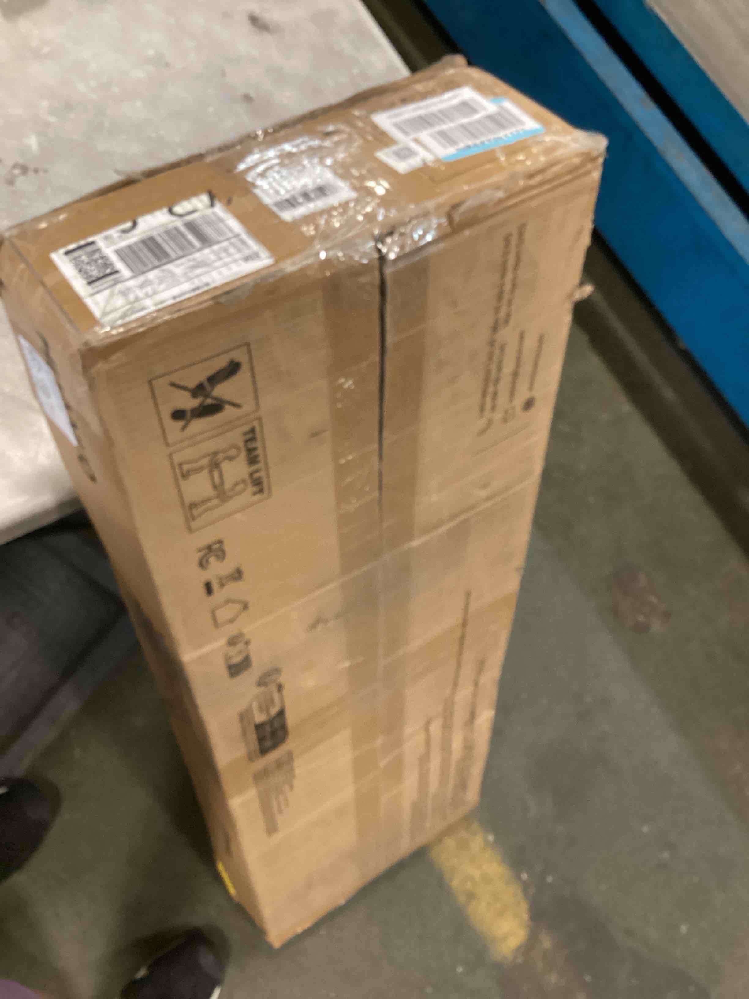 https://s3.amazonaws.com/lotting-images-prod/bidfta/RED6748610_1721836878752.jpeg