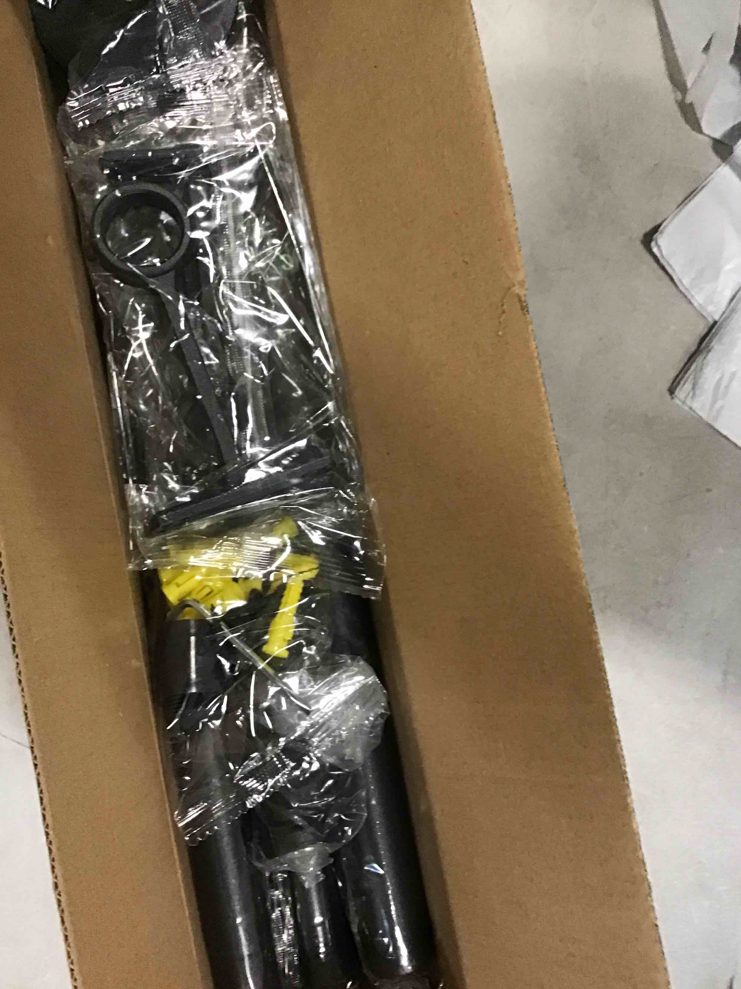 https://s3.amazonaws.com/lotting-images-prod/bidfta/RED6749457_1721759151745.jpeg
