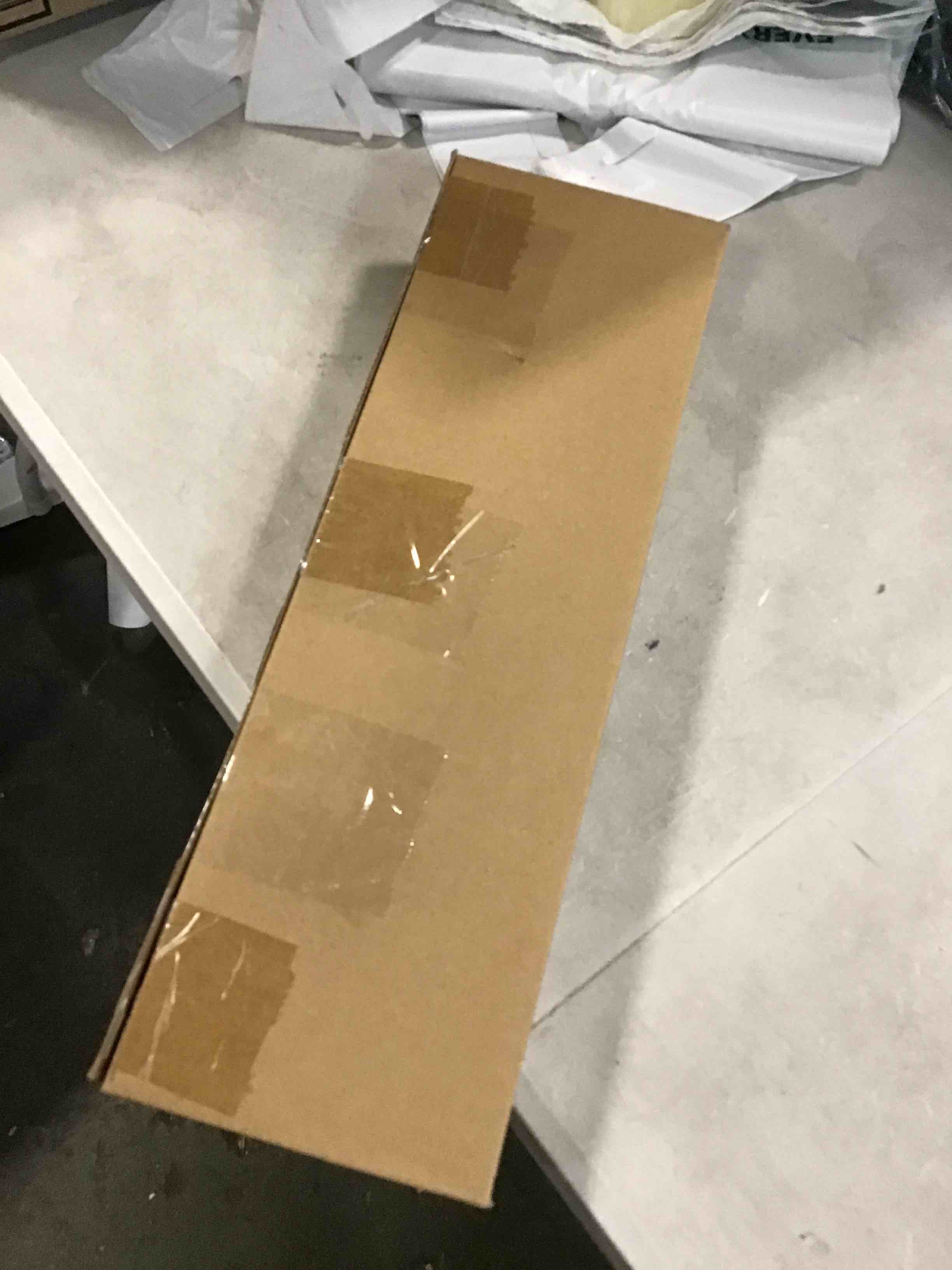 https://s3.amazonaws.com/lotting-images-prod/bidfta/RED6749457_1721759165151.jpeg