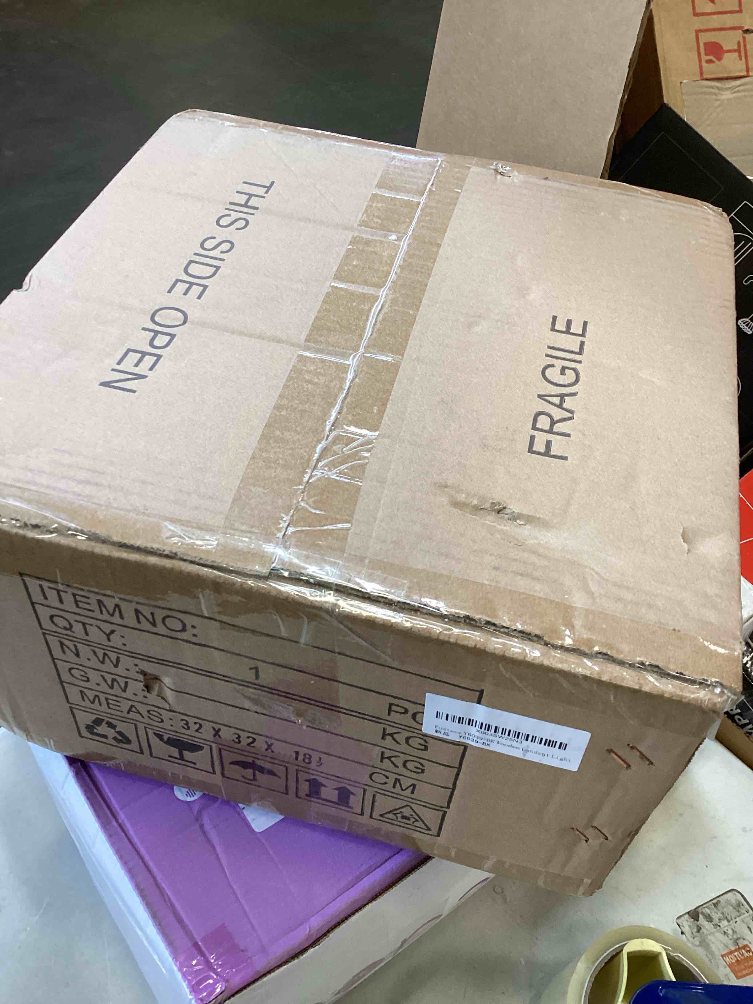 https://s3.amazonaws.com/lotting-images-prod/bidfta/RED6750547_1721246693982.jpeg
