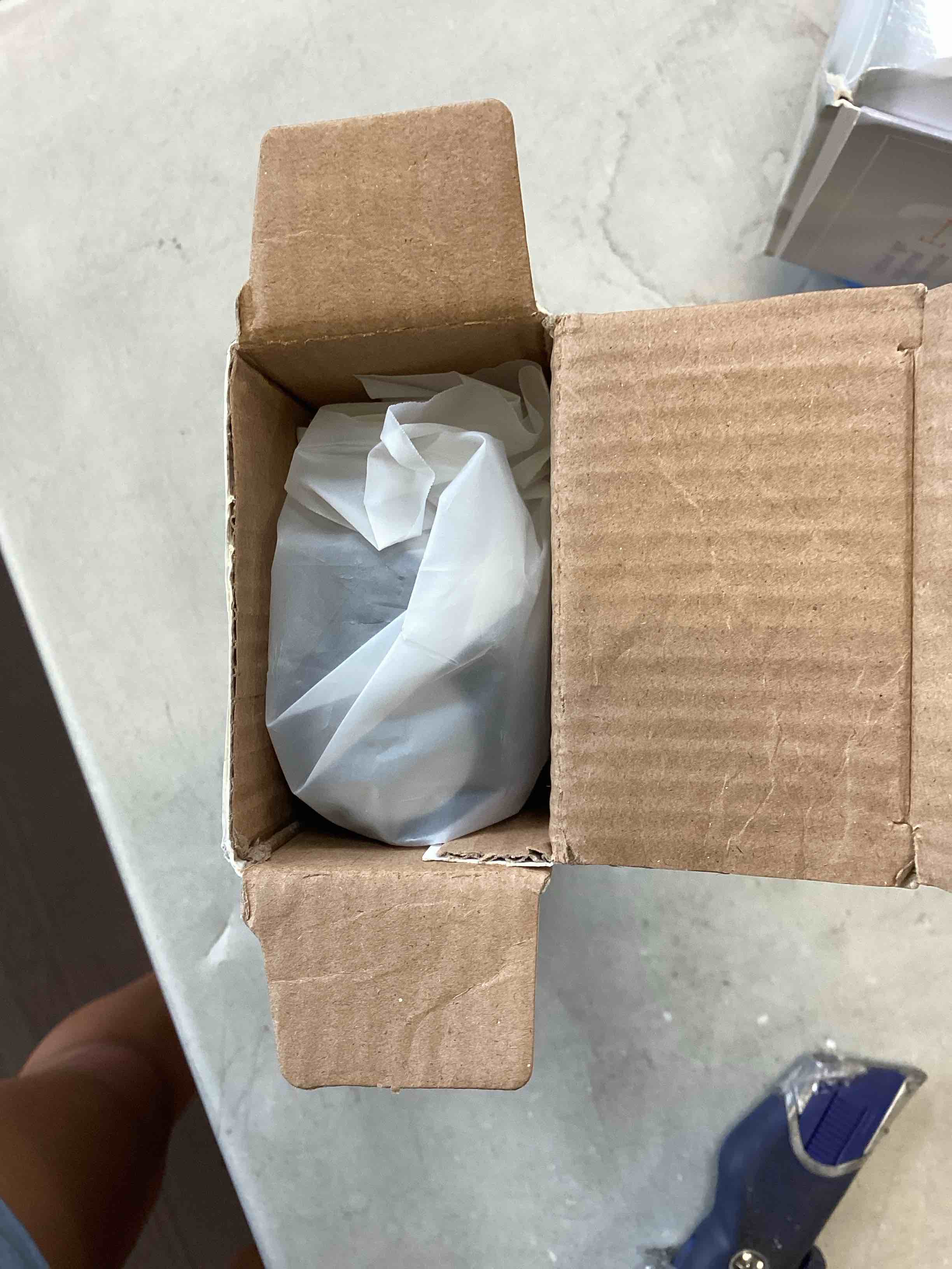 https://s3.amazonaws.com/lotting-images-prod/bidfta/RED6750551_1721247002410.jpeg