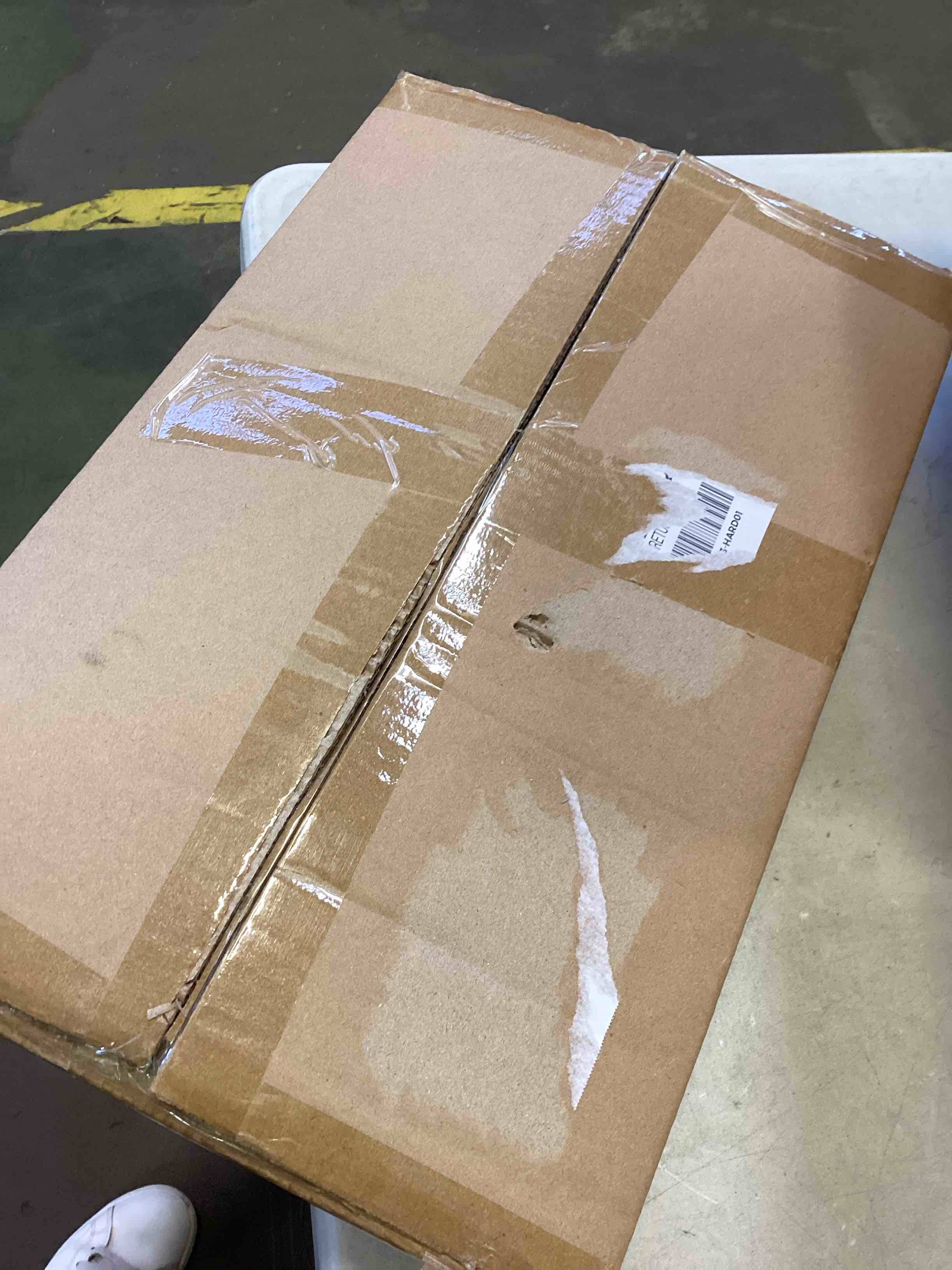 https://s3.amazonaws.com/lotting-images-prod/bidfta/RED6750848_1721390800556.jpeg