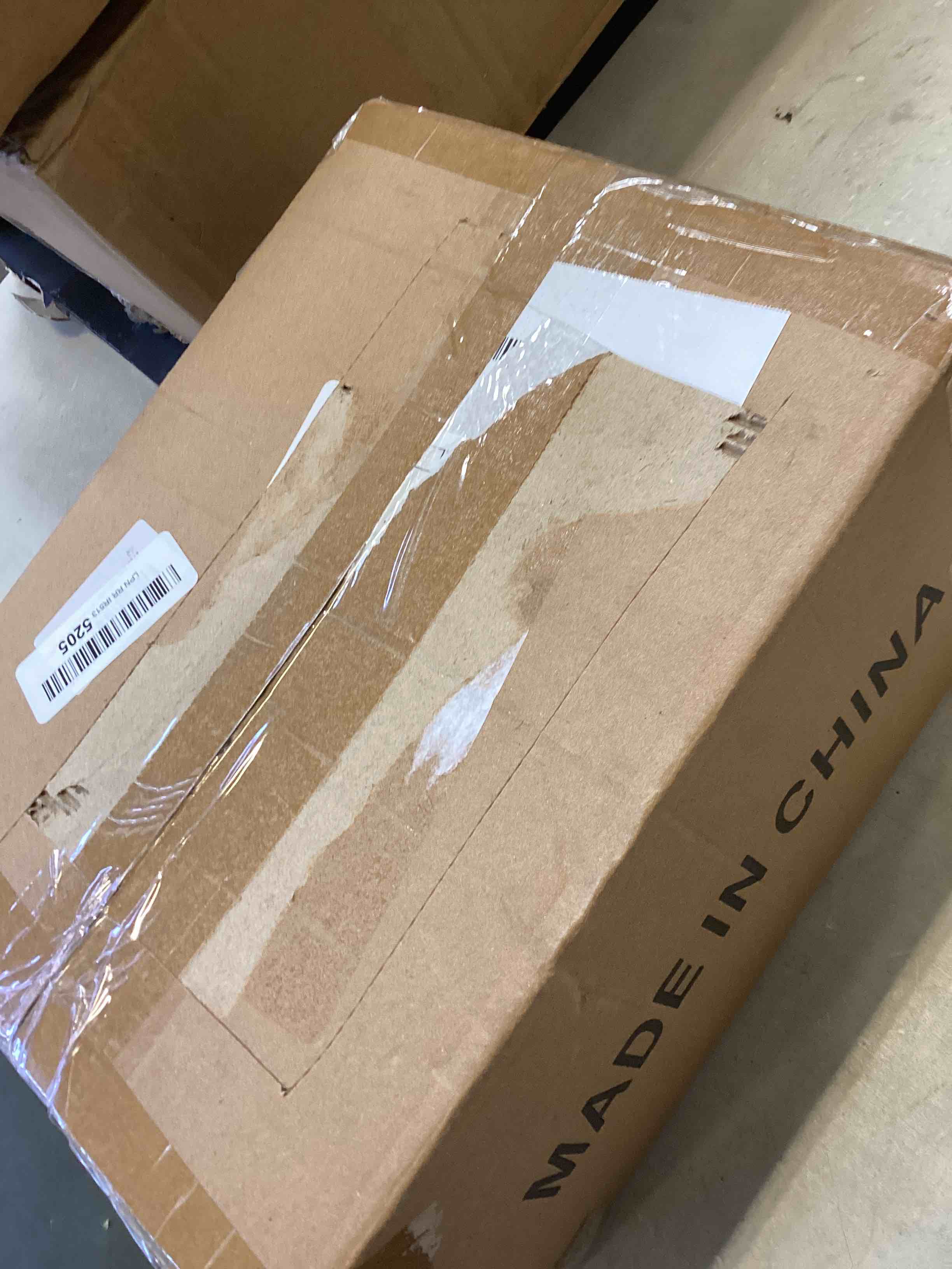 2 Pack Solar Wall Lanterns with Replaceable Bulb,Outdoor Hanging Solar Lights with 4 Solar Panels,Dusk to Dawn Led Outdoor Wall Sconce,Anti-Rust Waterproof Wall Lanterns with Hooks,3000K Warm White