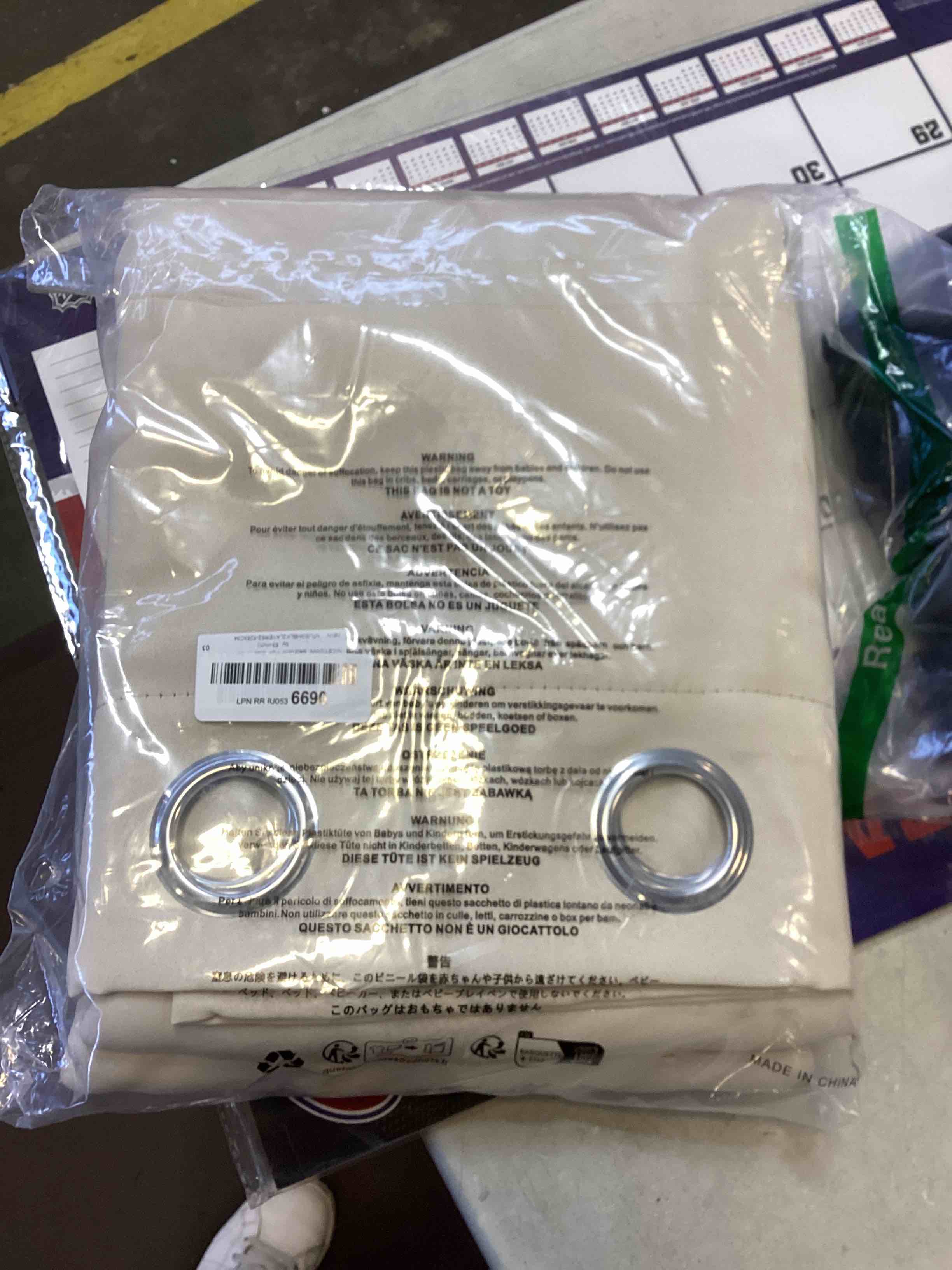 https://s3.amazonaws.com/lotting-images-prod/bidfta/RED6750954_1721401059781.jpeg