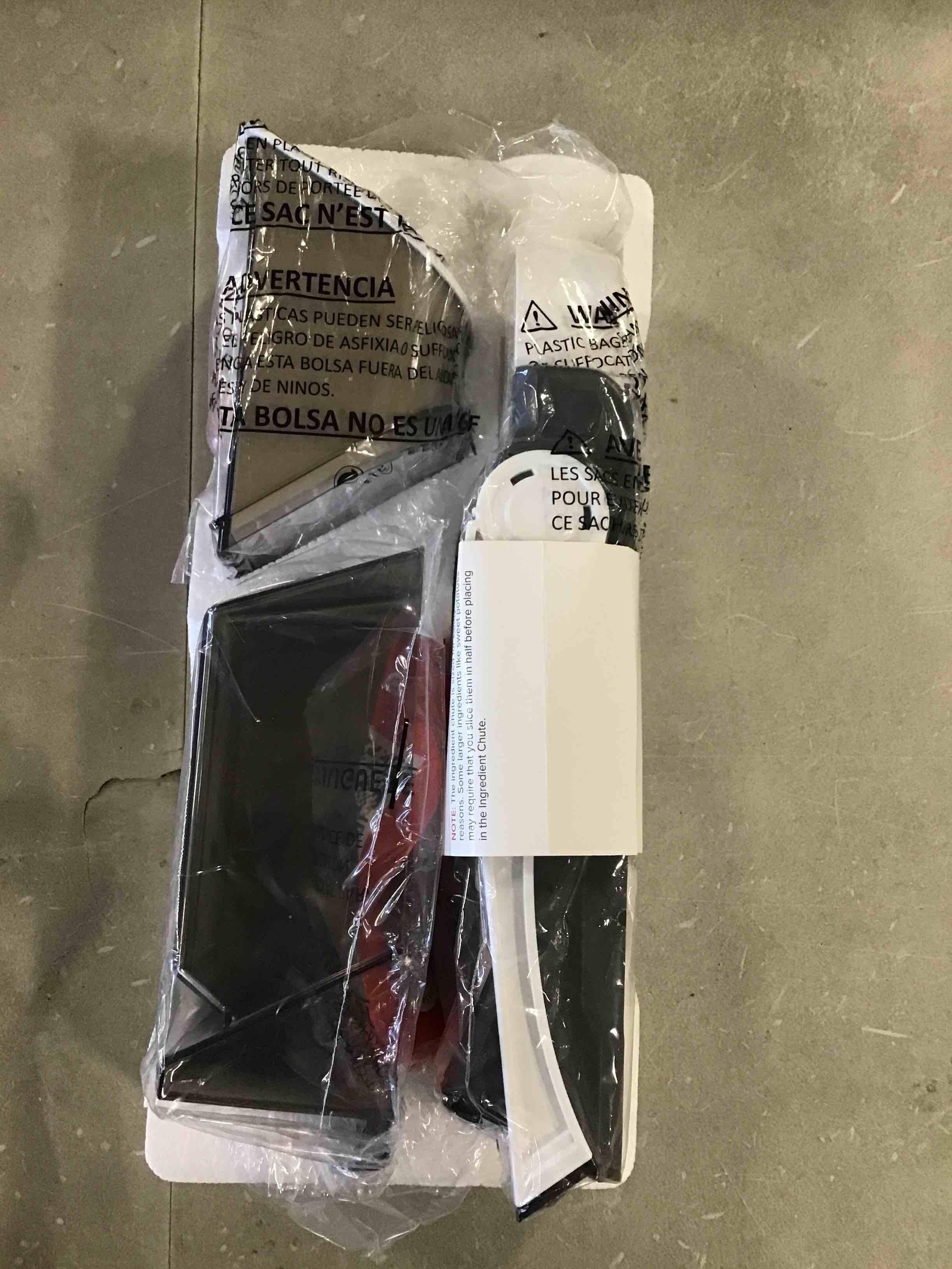 https://s3.amazonaws.com/lotting-images-prod/bidfta/RED6753136_1723641597049.jpeg