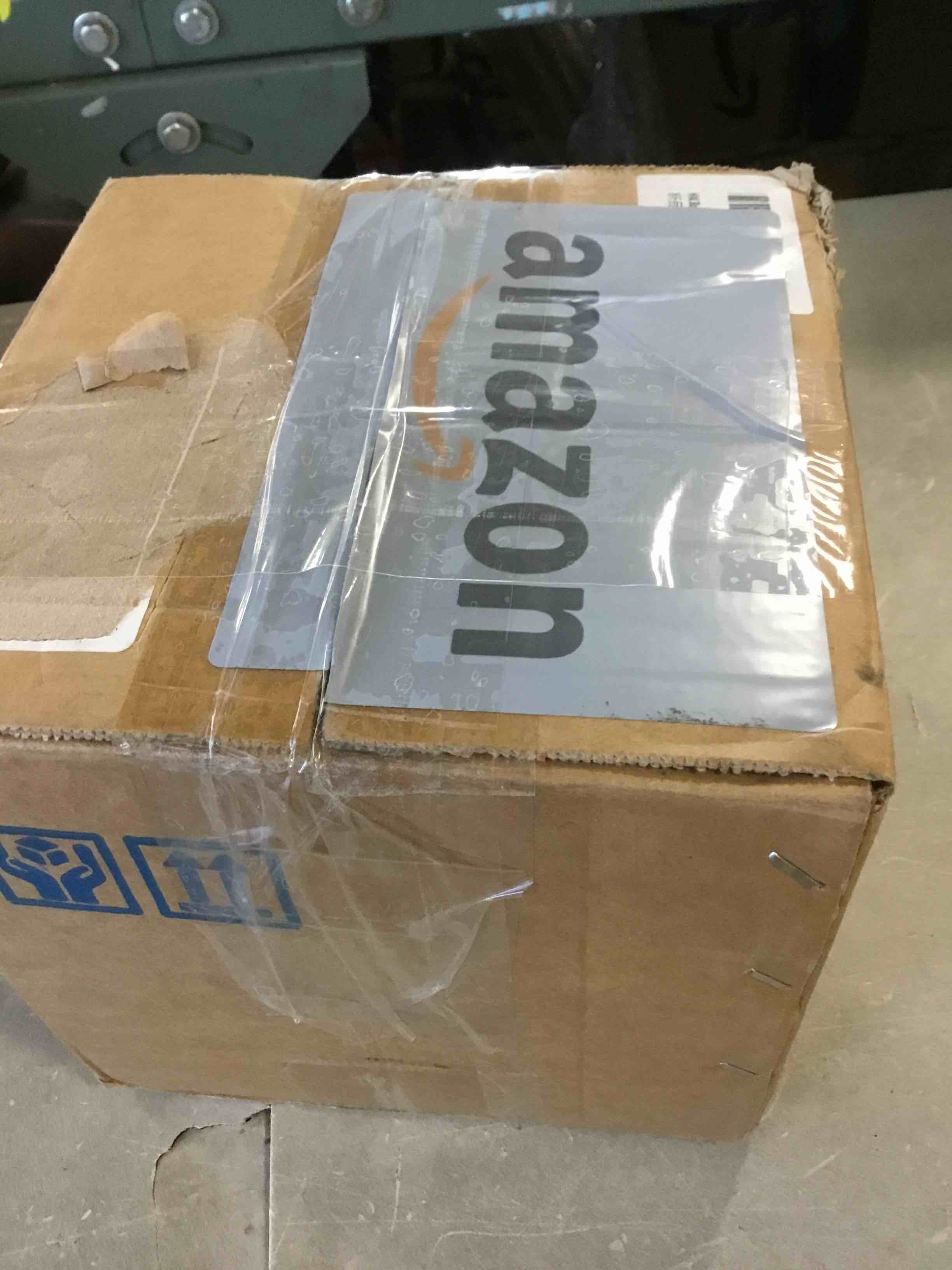 https://s3.amazonaws.com/lotting-images-prod/bidfta/RED6753306_1724070587138.jpeg