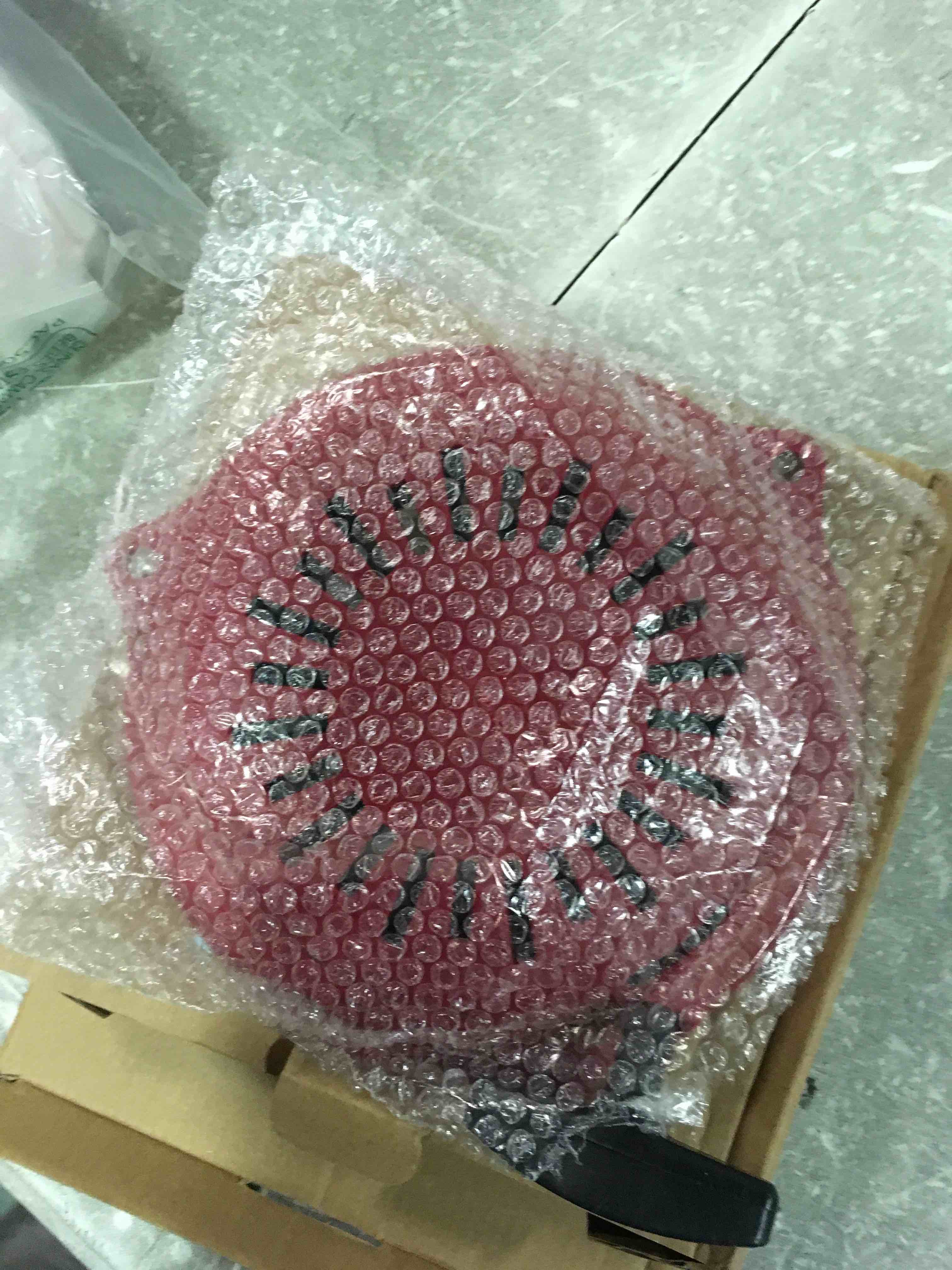 https://s3.amazonaws.com/lotting-images-prod/bidfta/RED6754875_1724674483811.jpeg