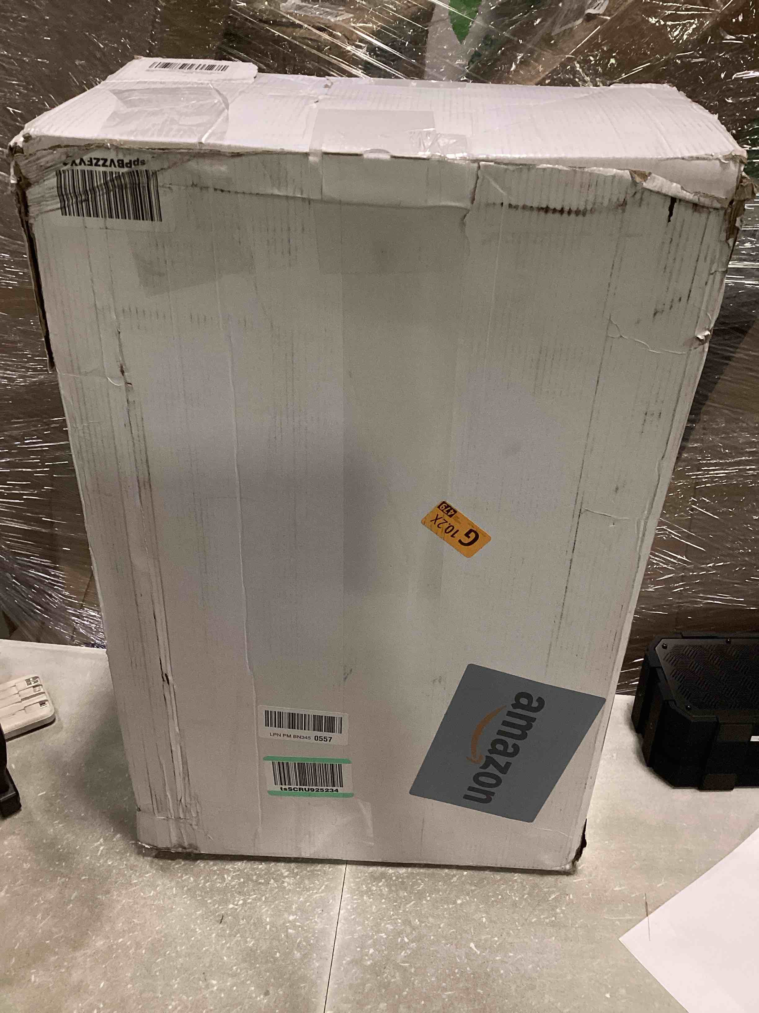 https://s3.amazonaws.com/lotting-images-prod/bidfta/RED6756010_1723647274339.jpeg