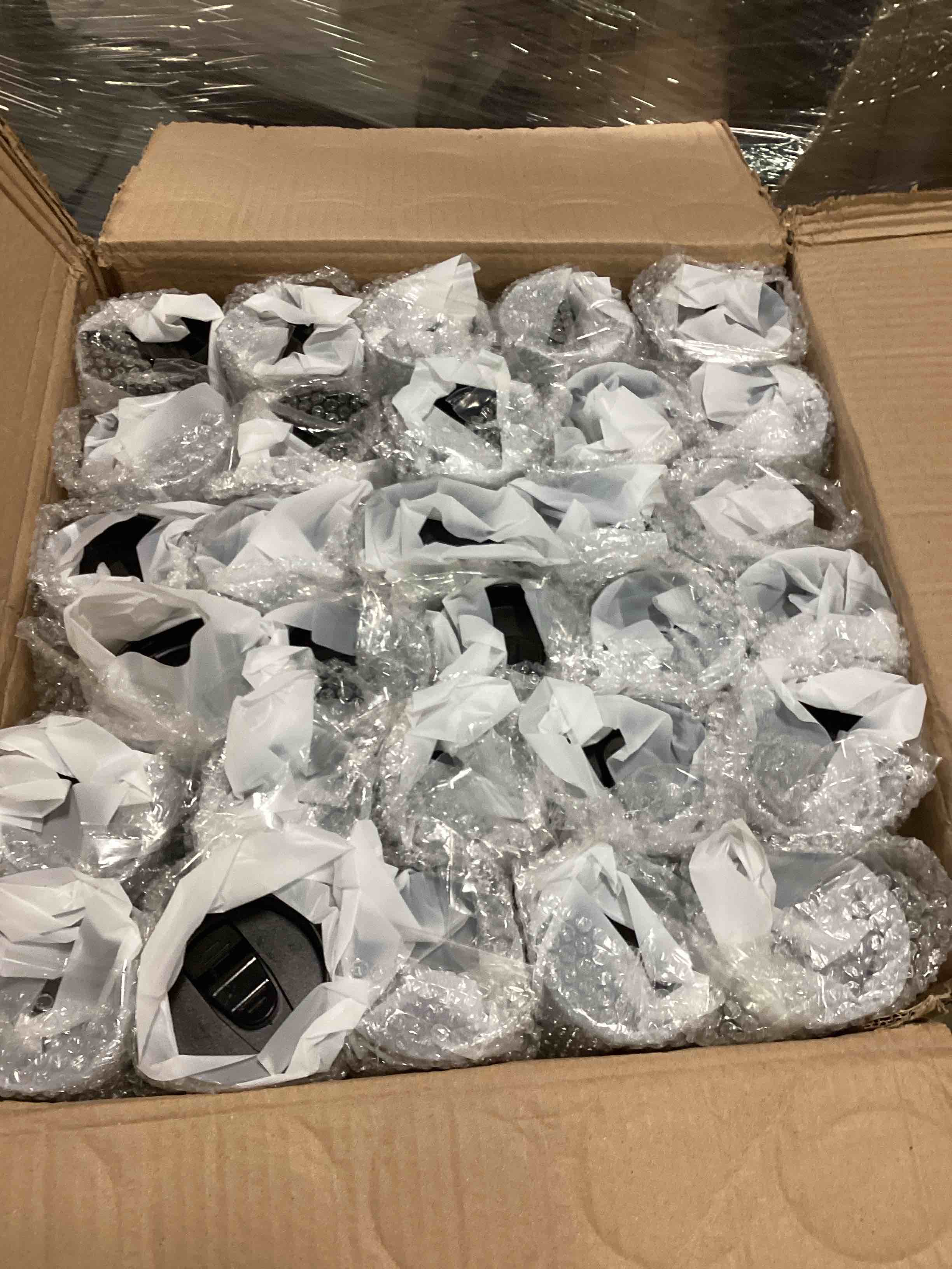 https://s3.amazonaws.com/lotting-images-prod/bidfta/RED6756076_1723662973526.jpeg