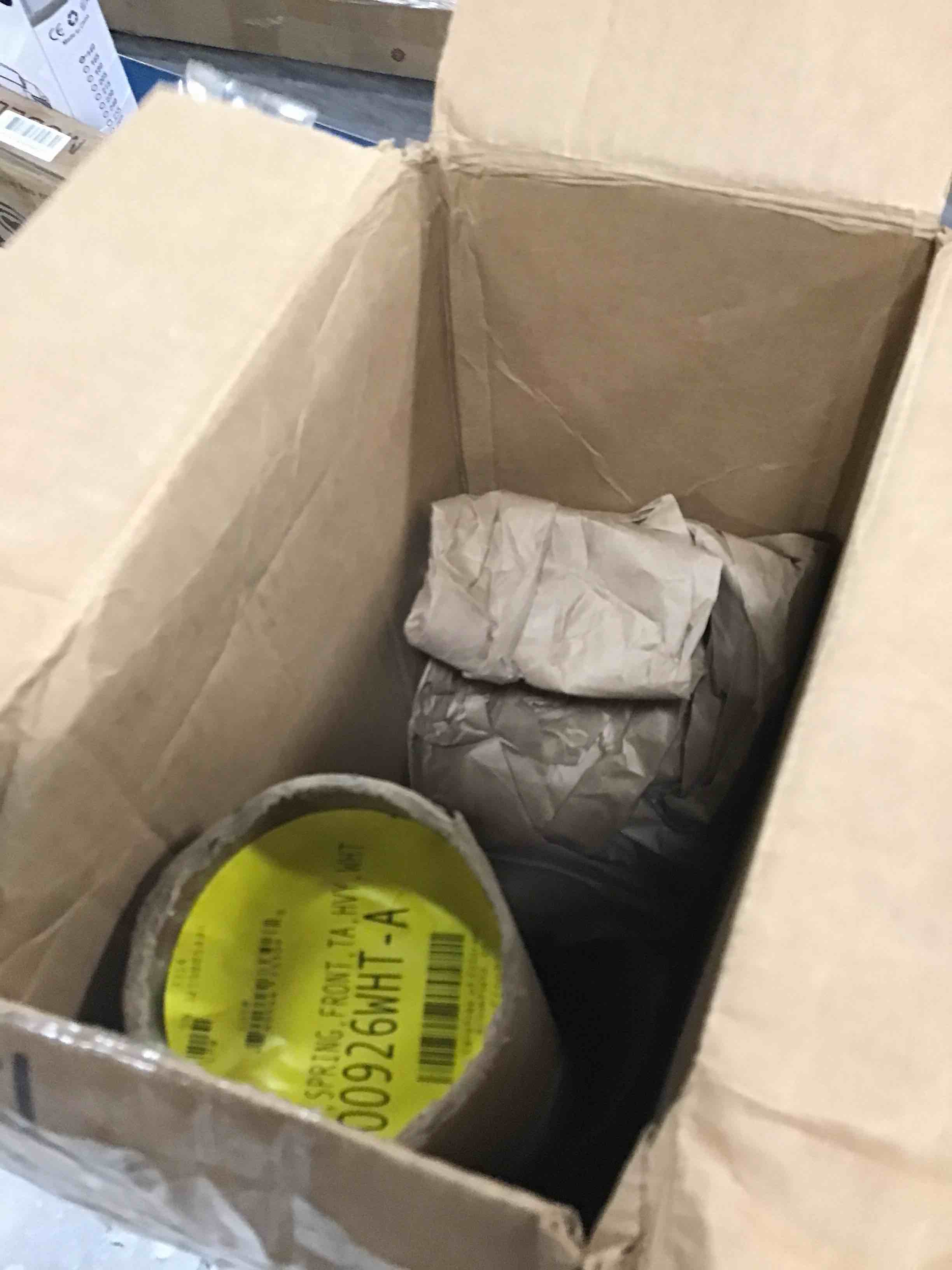 https://s3.amazonaws.com/lotting-images-prod/bidfta/RED6756539_1722563345156.jpeg