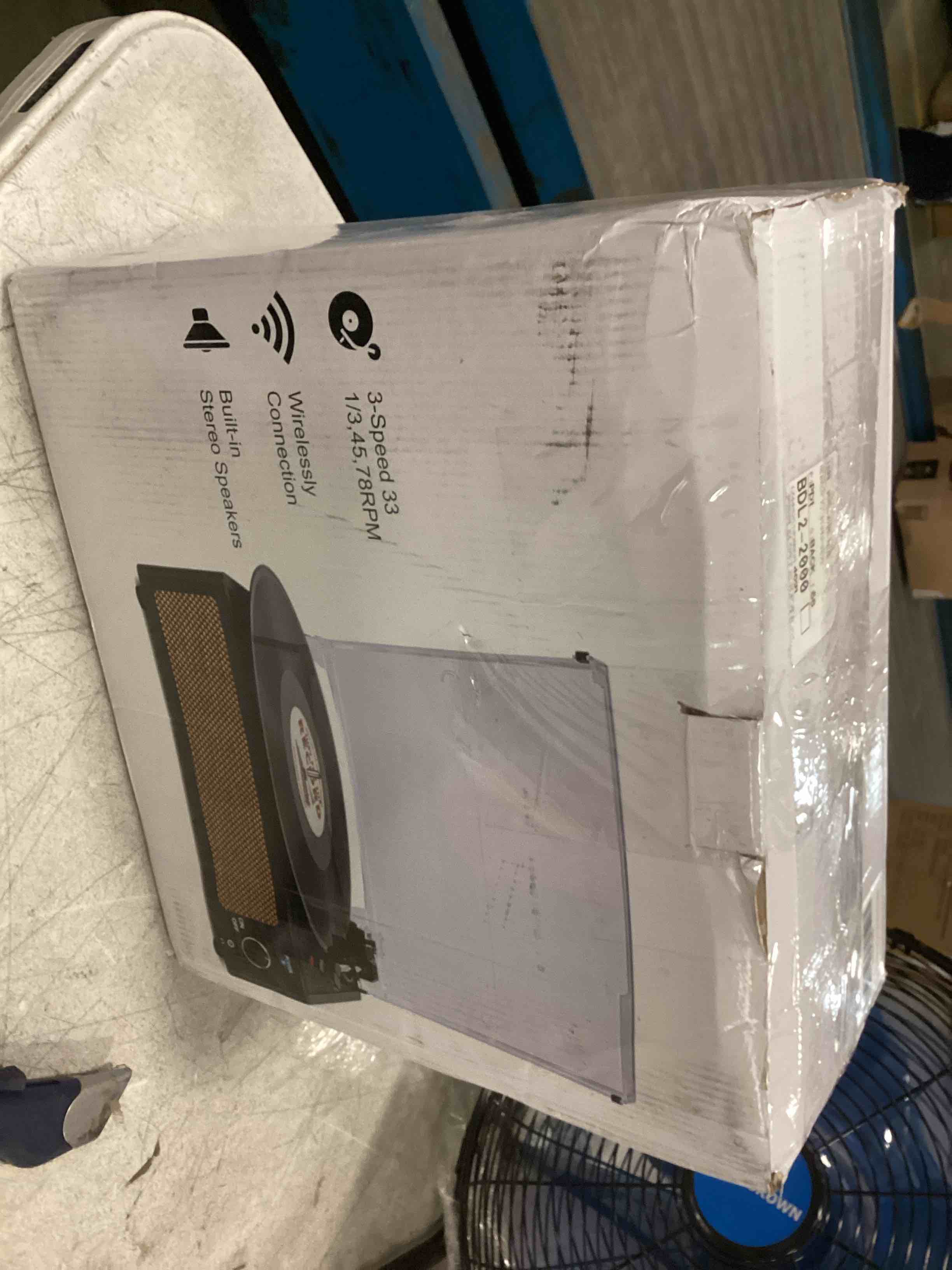 https://s3.amazonaws.com/lotting-images-prod/bidfta/RED6757543_1723249720569.jpeg