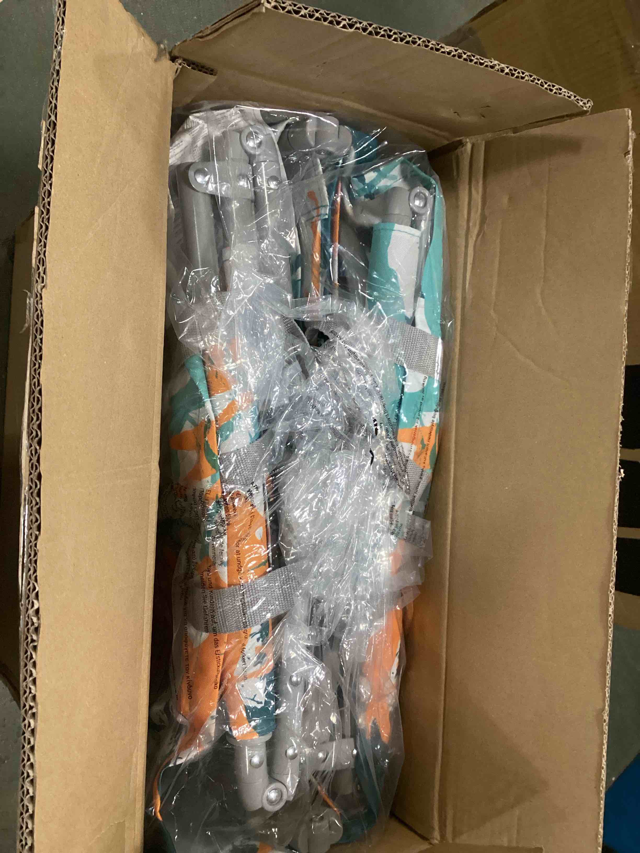 https://s3.amazonaws.com/lotting-images-prod/bidfta/RED6757816_1723517897802.jpeg