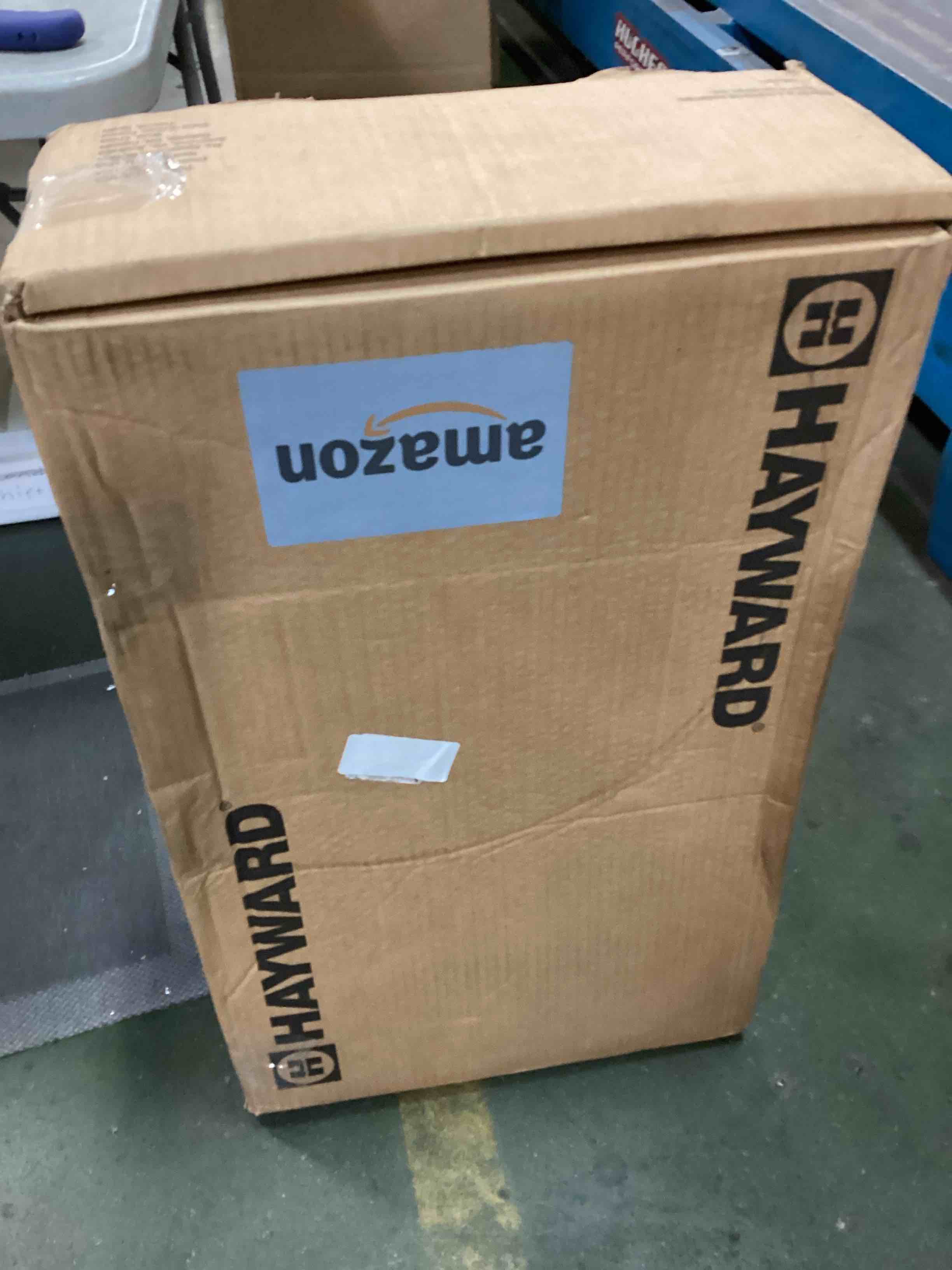 https://s3.amazonaws.com/lotting-images-prod/bidfta/RED6758785_1722397964716.jpeg