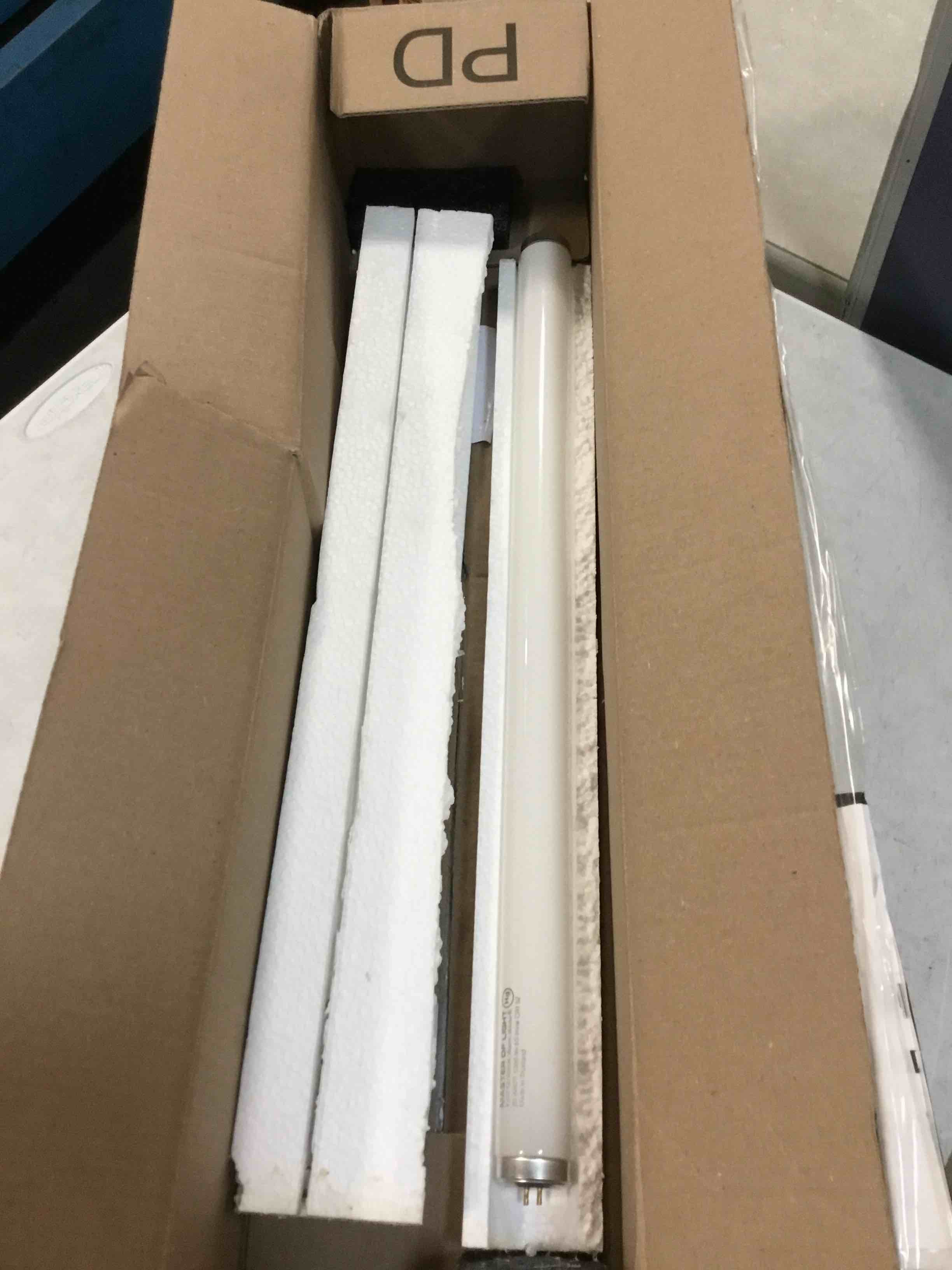 https://s3.amazonaws.com/lotting-images-prod/bidfta/RED6759016_1722401328265.jpeg