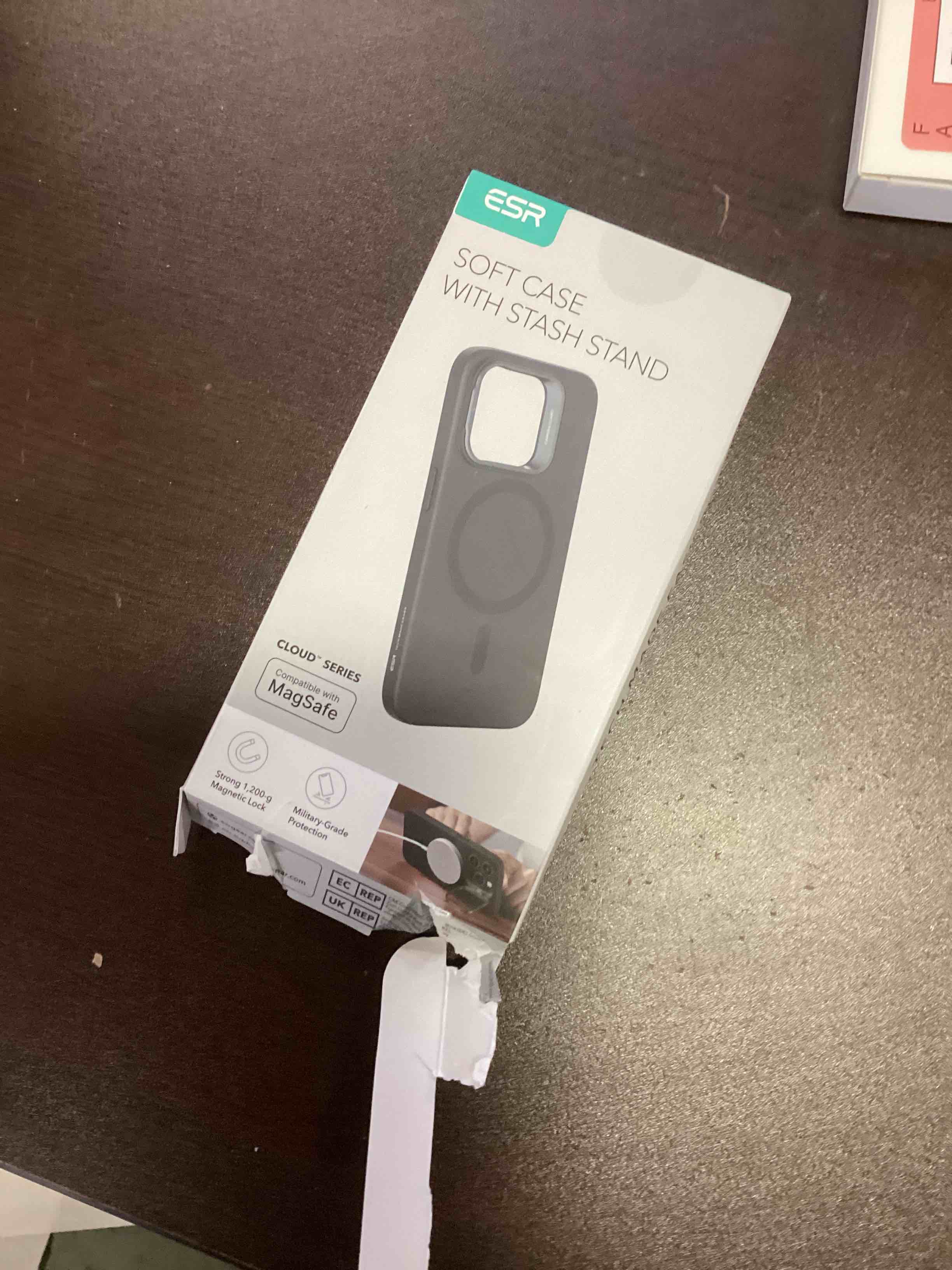 https://s3.amazonaws.com/lotting-images-prod/bidfta/RED6760992_1722604321972.jpeg