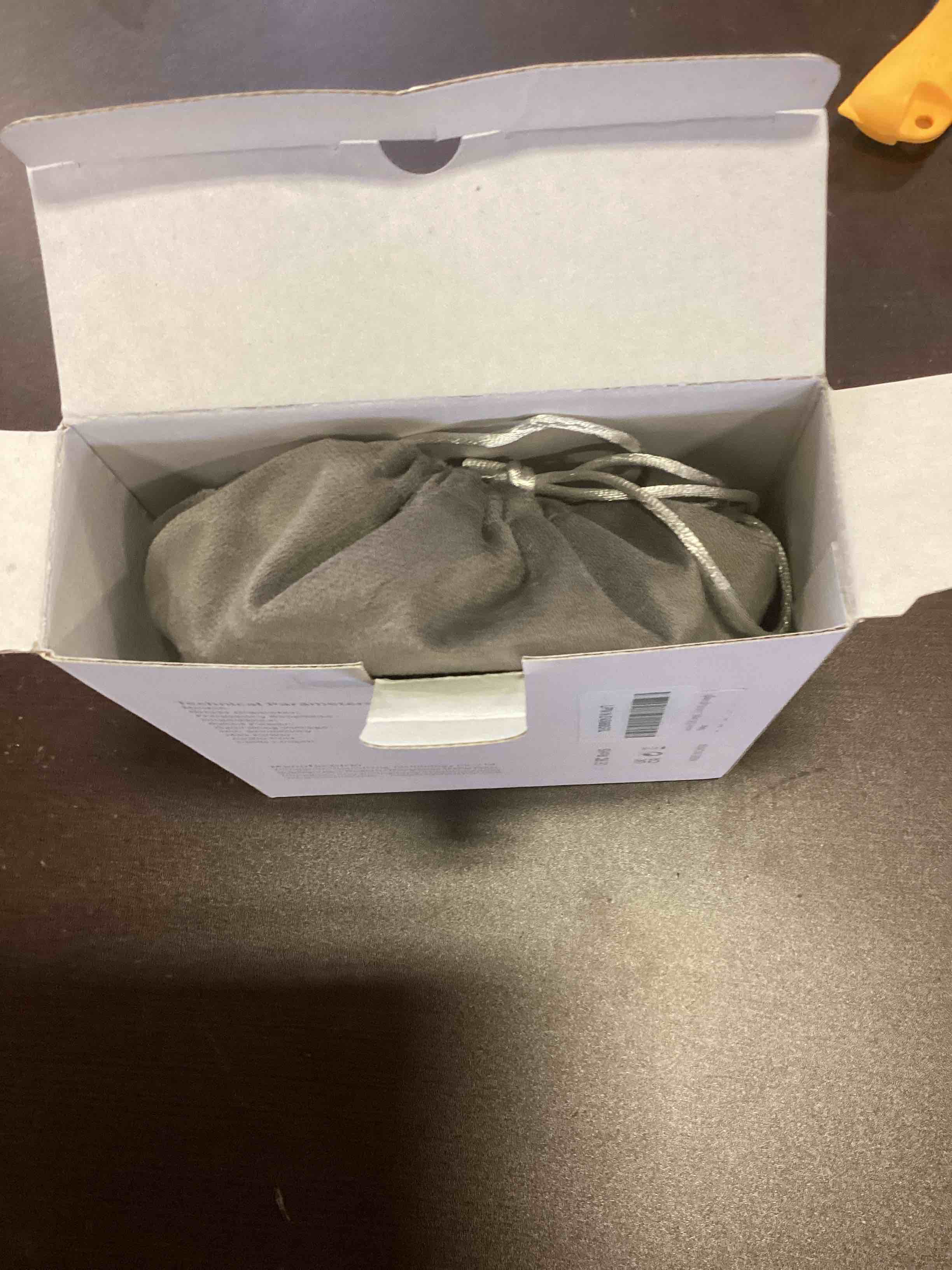 https://s3.amazonaws.com/lotting-images-prod/bidfta/RED6761006_1722605014833.jpeg