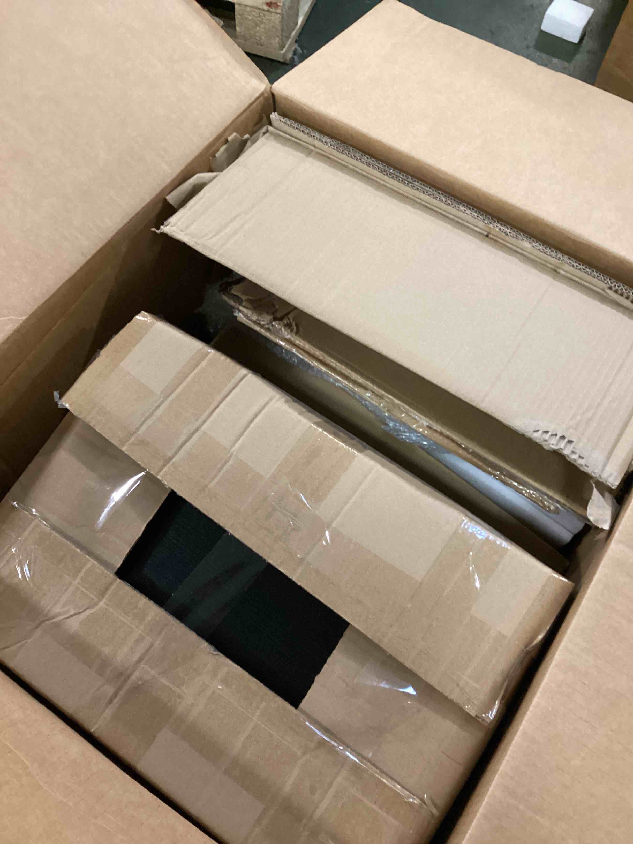https://s3.amazonaws.com/lotting-images-prod/bidfta/RED6762564_1722469299831.jpeg