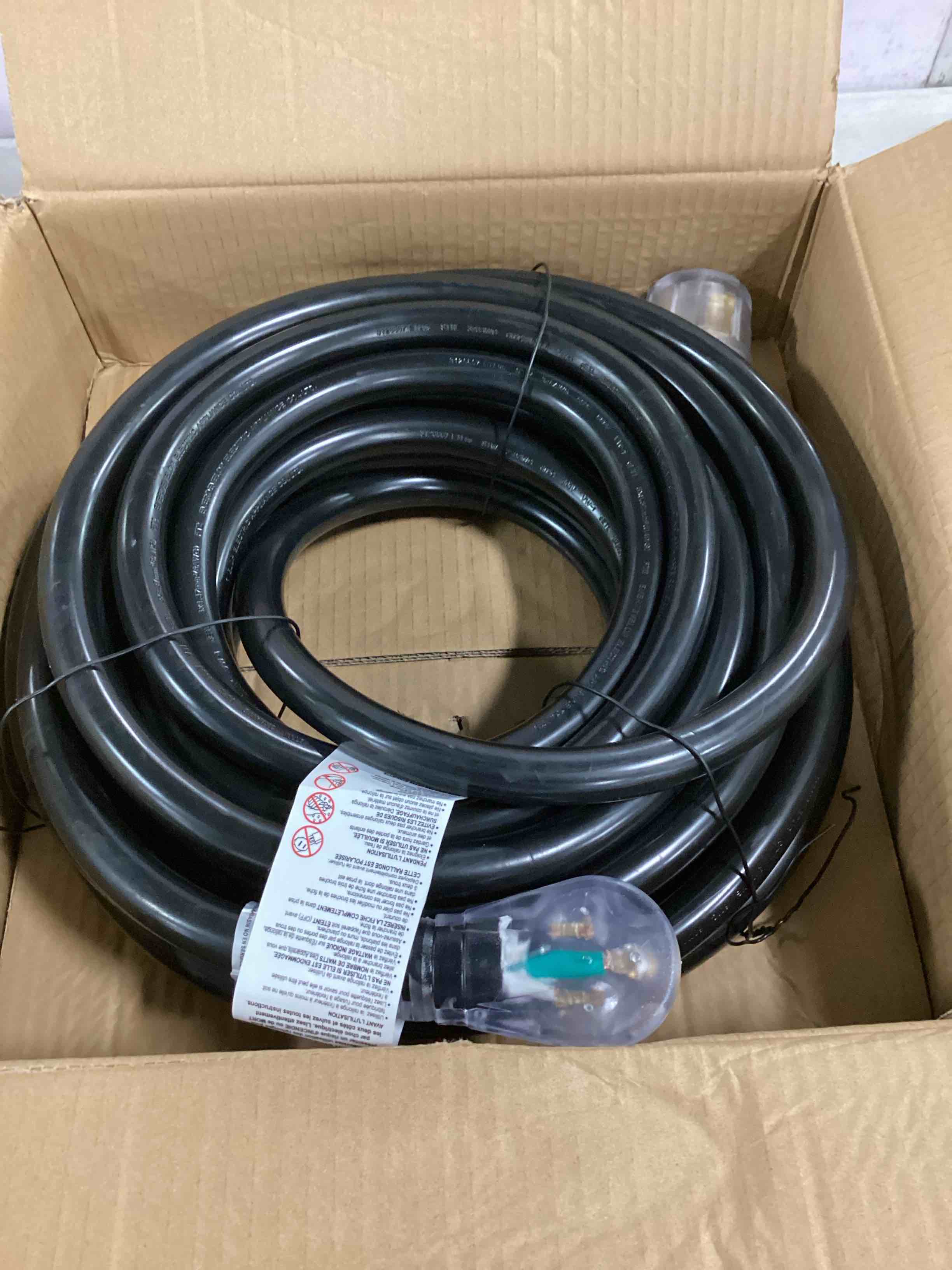 https://s3.amazonaws.com/lotting-images-prod/bidfta/RED6762608_1722485022908.jpeg