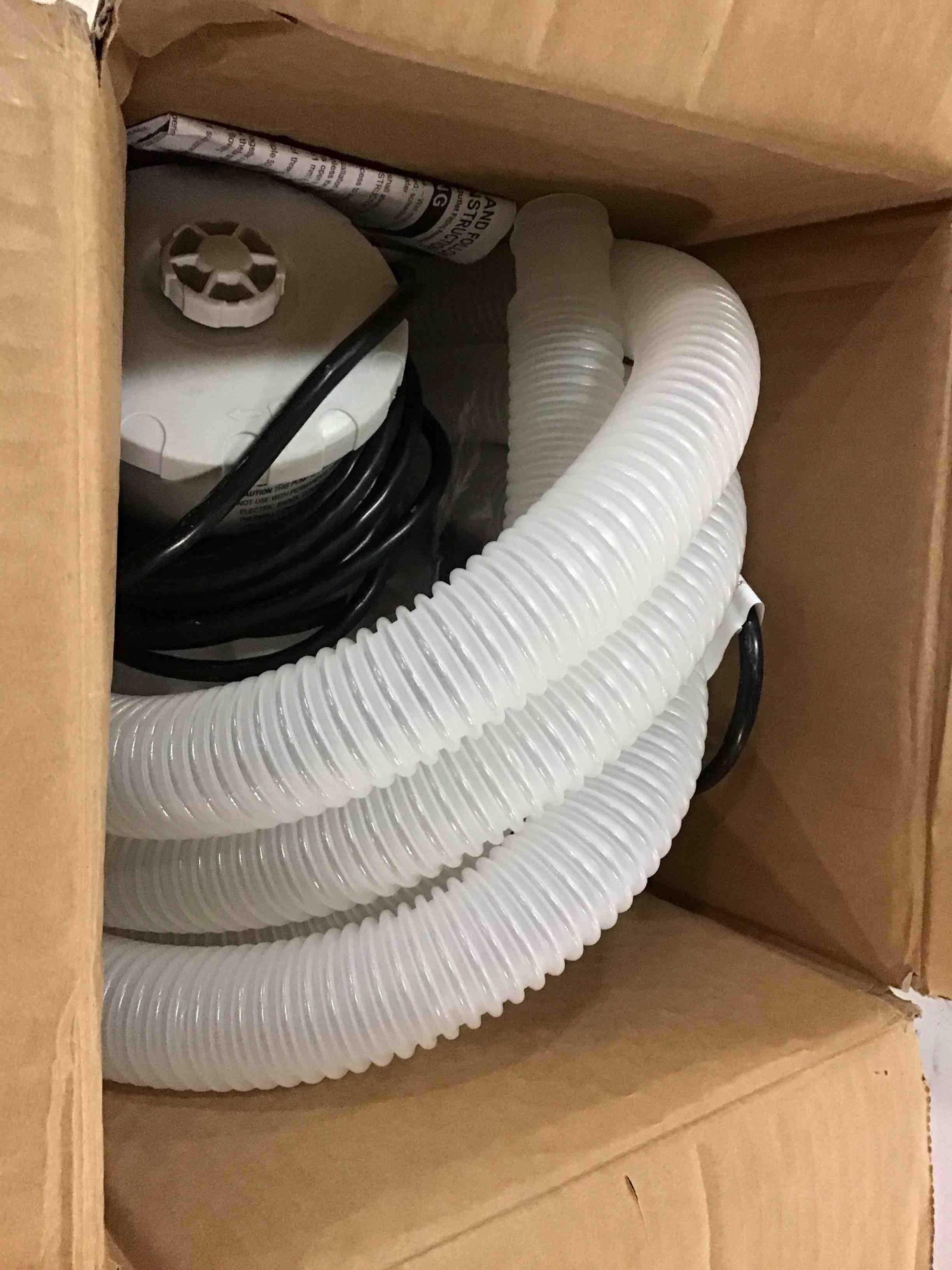 https://s3.amazonaws.com/lotting-images-prod/bidfta/RED6762751_1722482187587.jpeg