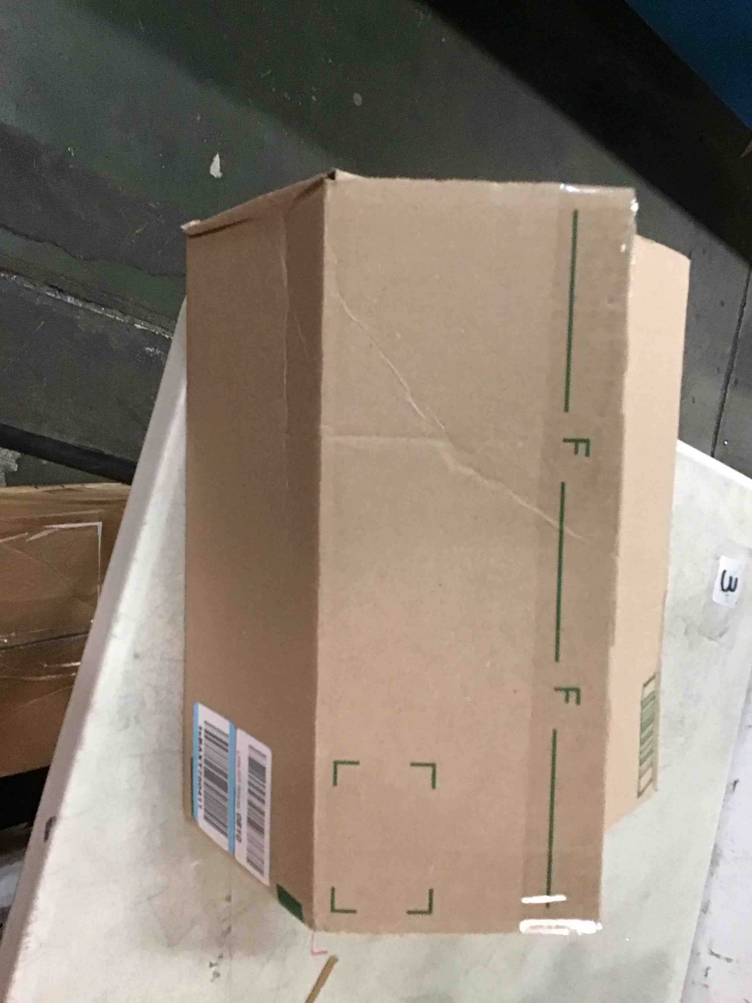 https://s3.amazonaws.com/lotting-images-prod/bidfta/RED6762789_1722477389978.jpeg