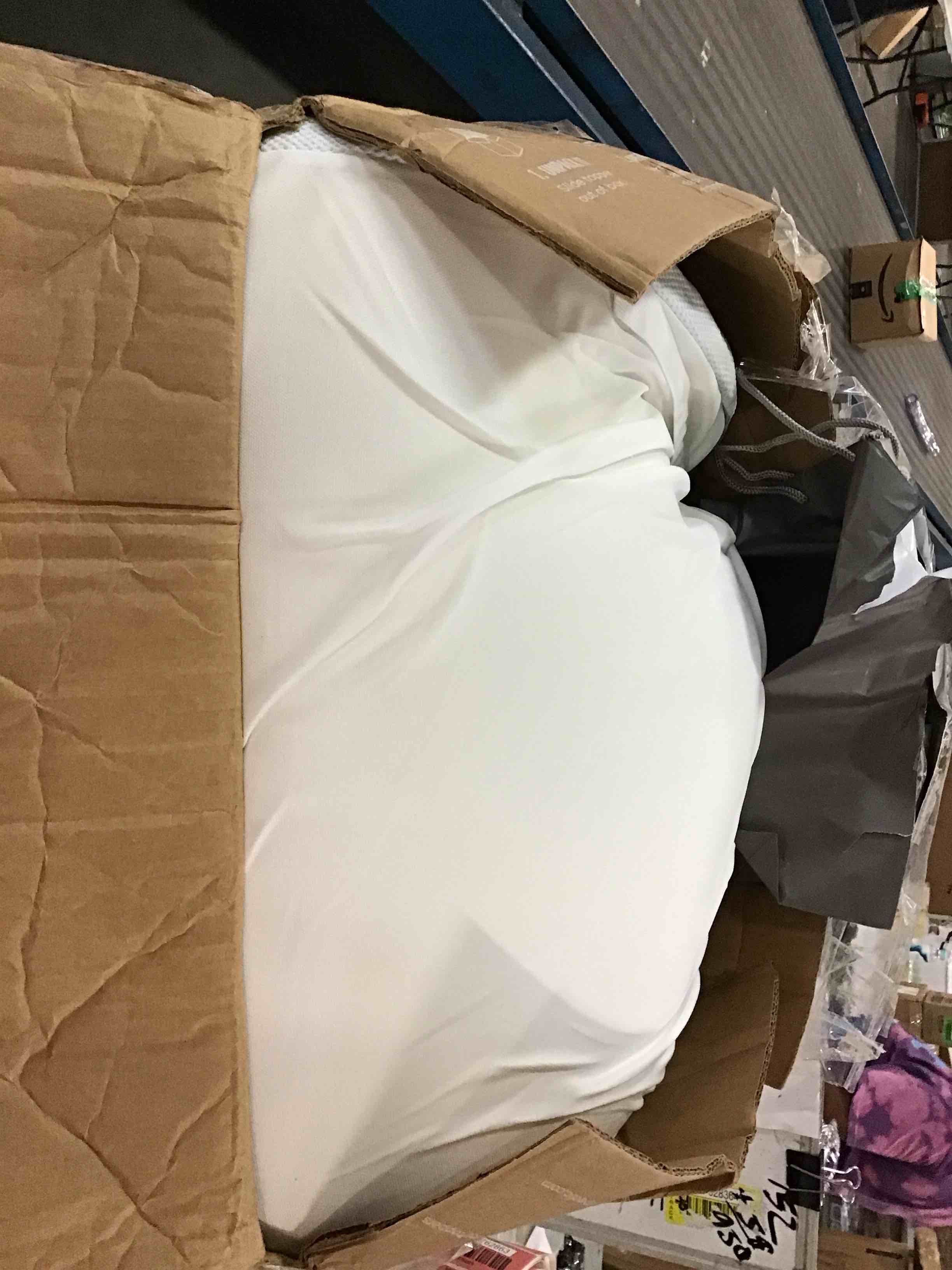 https://s3.amazonaws.com/lotting-images-prod/bidfta/RED6762870_1722463330352.jpeg