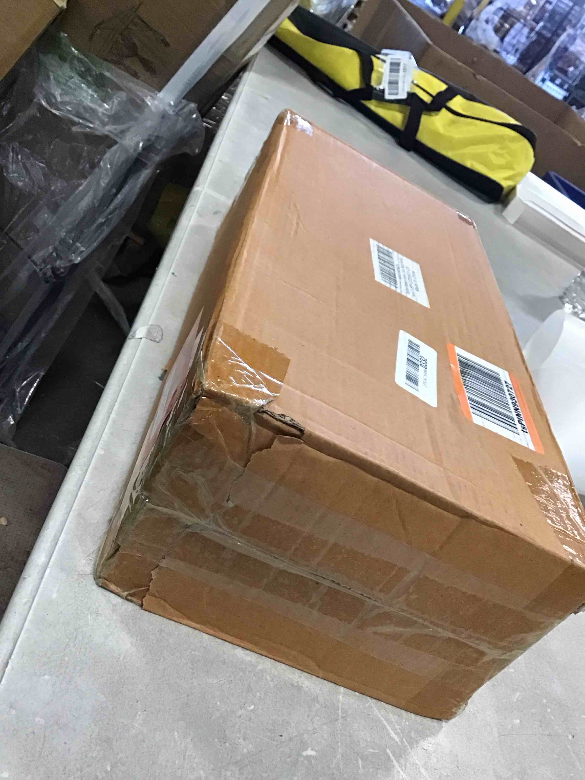 https://s3.amazonaws.com/lotting-images-prod/bidfta/RED6763084_1731077761738.jpeg