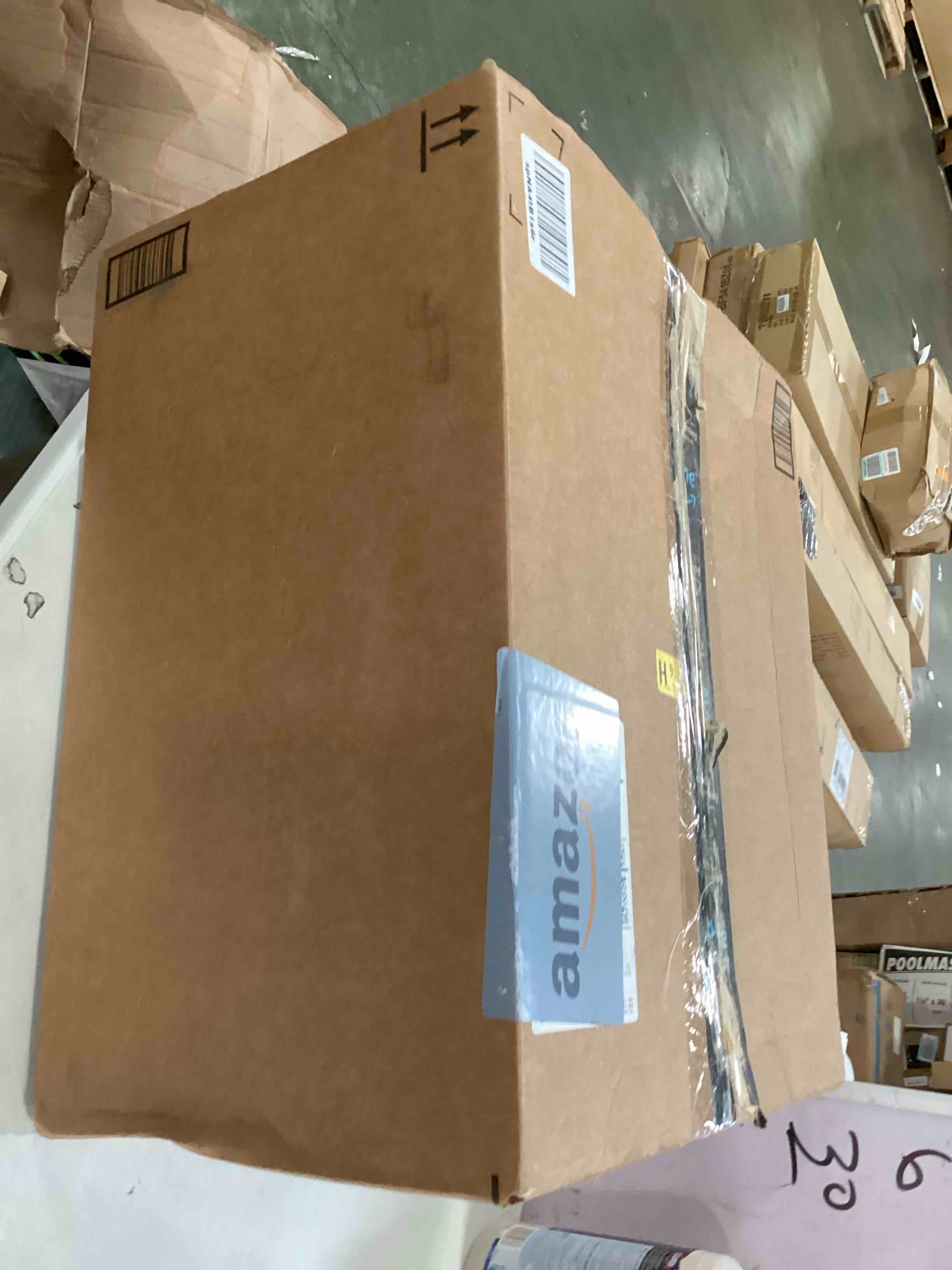 https://s3.amazonaws.com/lotting-images-prod/bidfta/RED6763413_1722645319029.jpeg