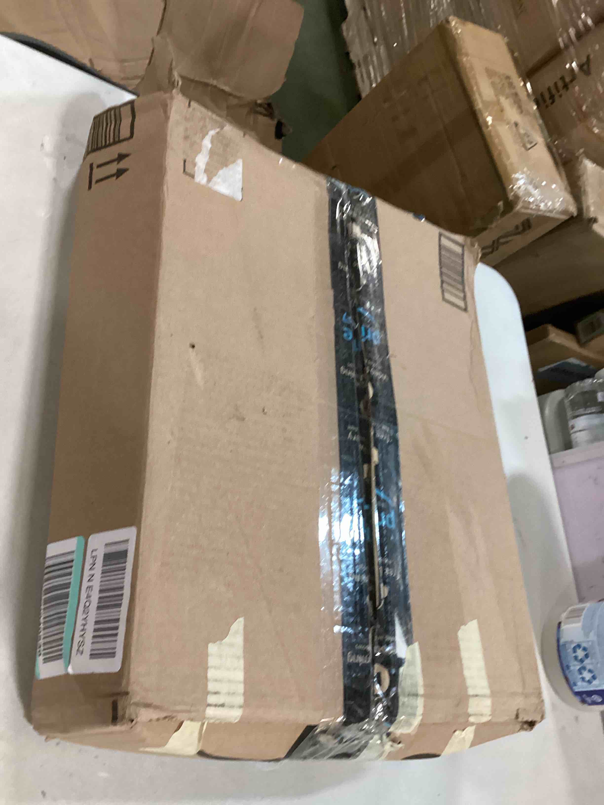 https://s3.amazonaws.com/lotting-images-prod/bidfta/RED6763430_1722650081697.jpeg