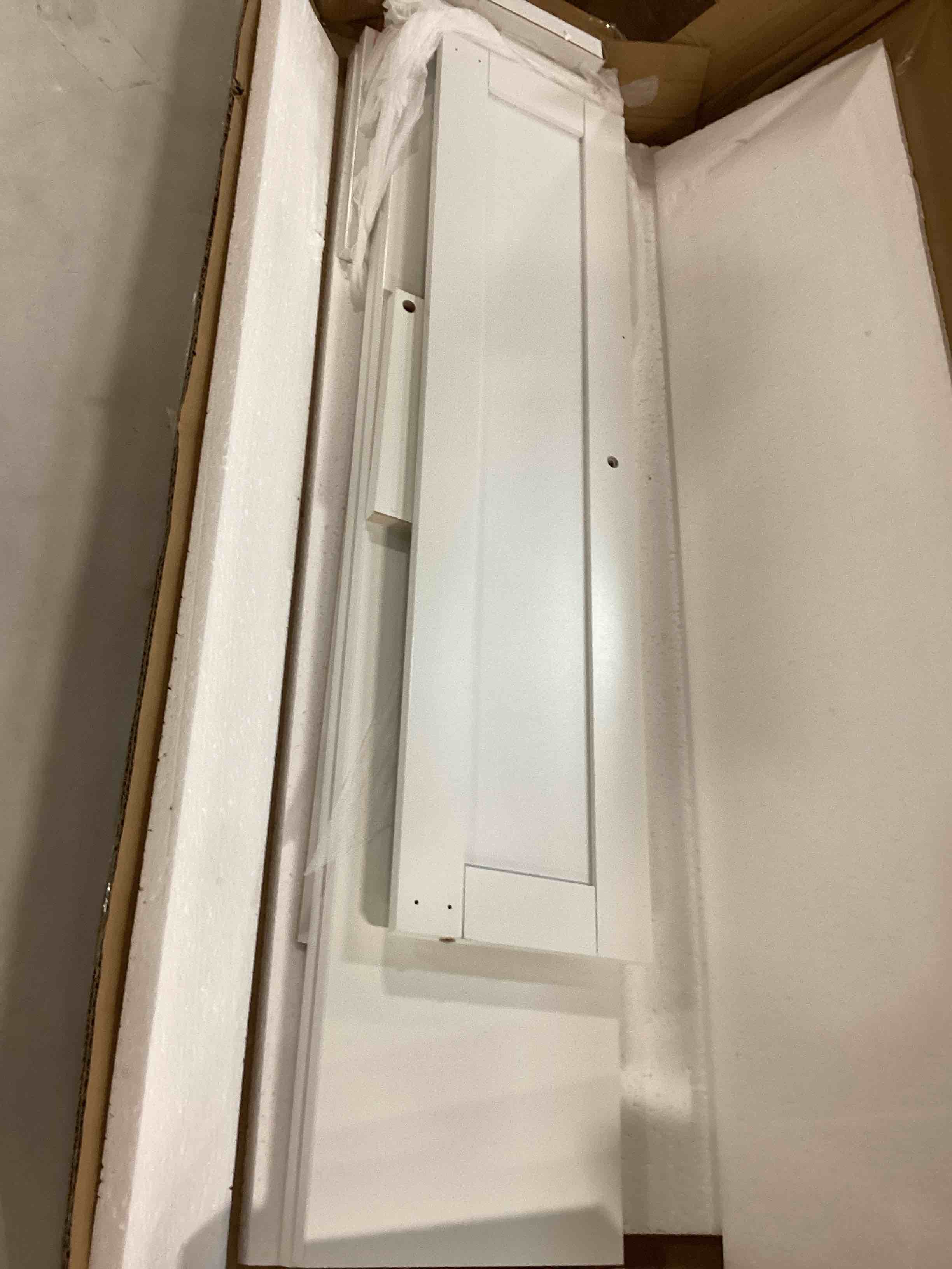https://s3.amazonaws.com/lotting-images-prod/bidfta/RED6763444_1722651890282.jpeg
