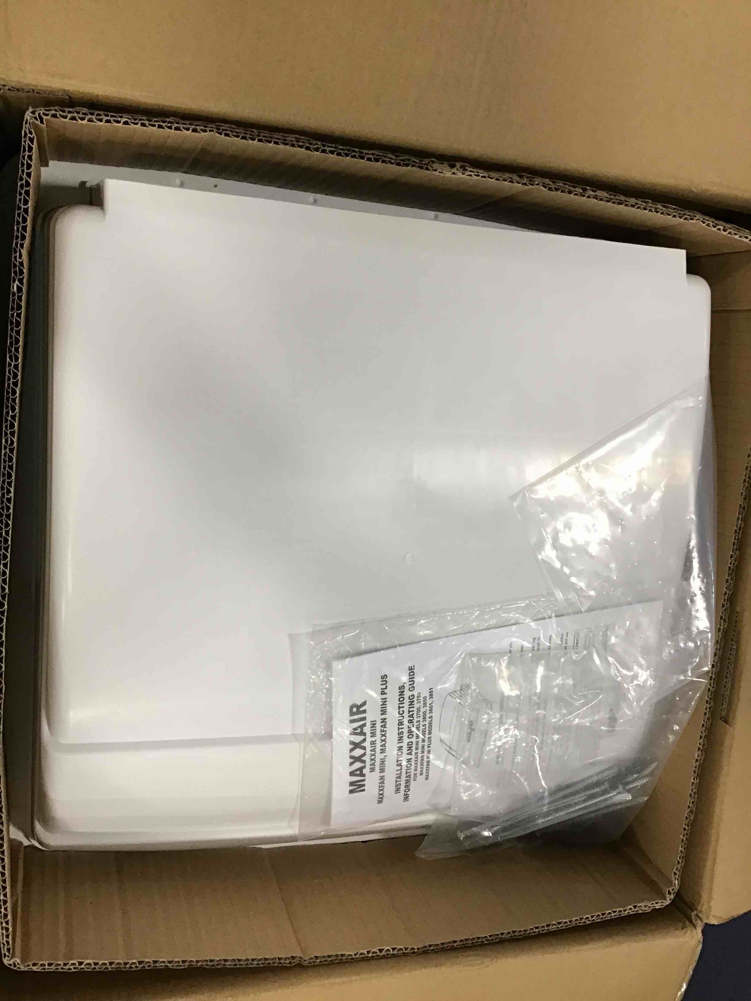 https://s3.amazonaws.com/lotting-images-prod/bidfta/RED6763637_1722390369581.jpeg
