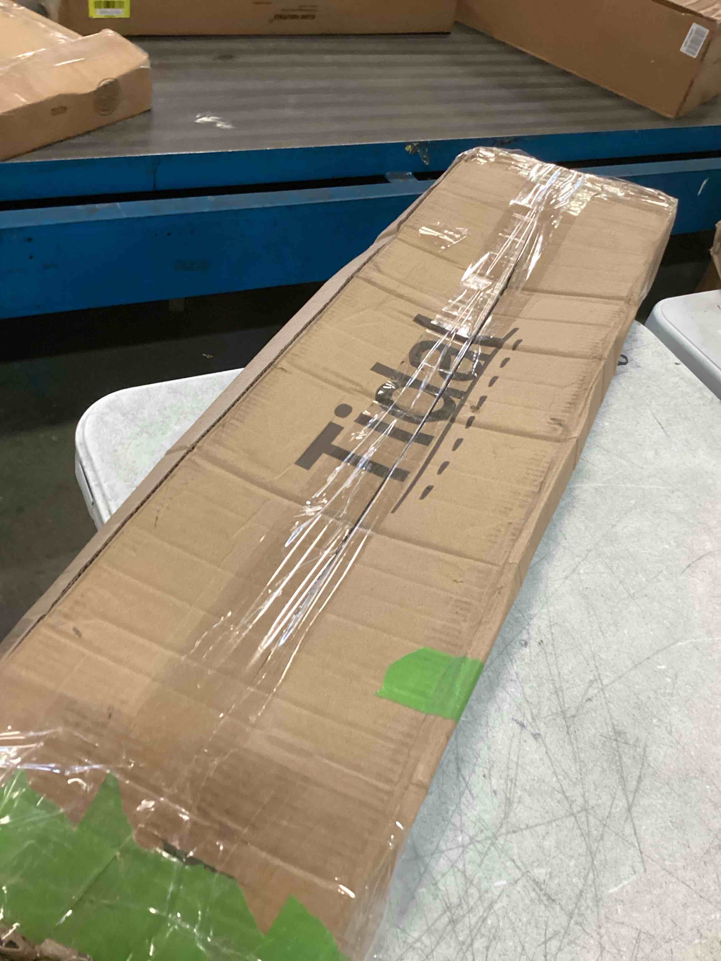 https://s3.amazonaws.com/lotting-images-prod/bidfta/RED6765055_1723210163269.jpeg