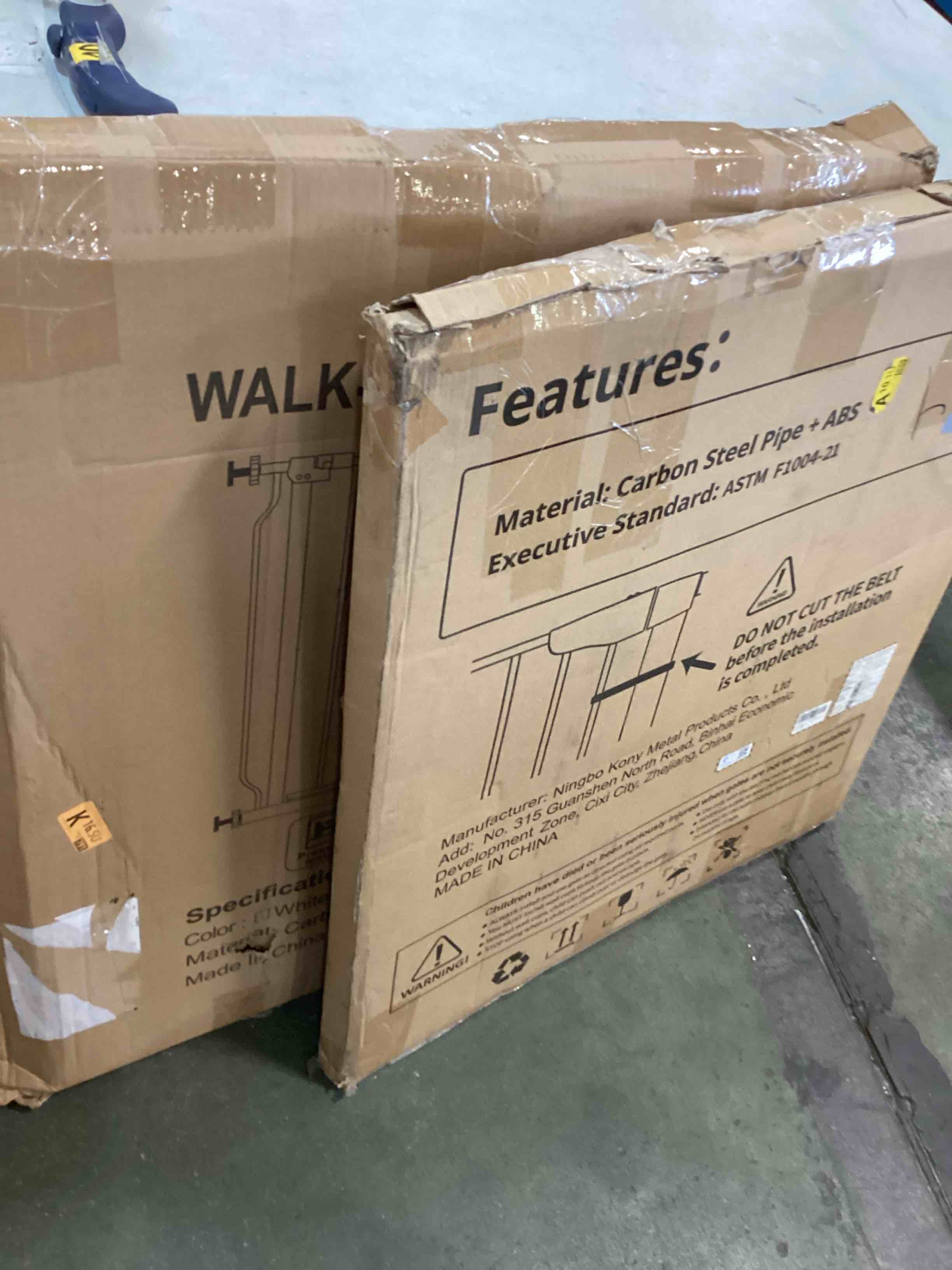https://s3.amazonaws.com/lotting-images-prod/bidfta/RED6765439_1723487613136.jpeg