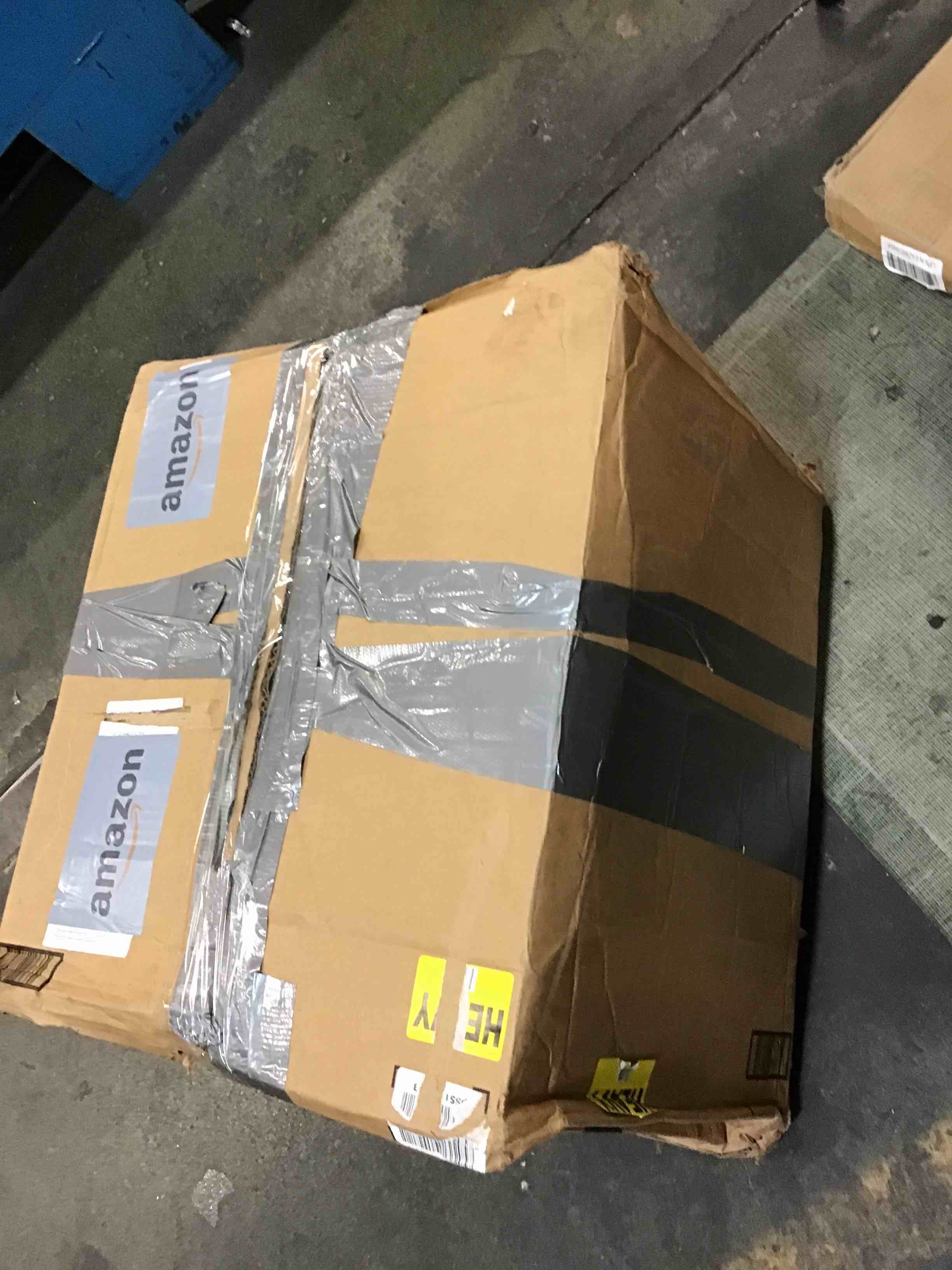 https://s3.amazonaws.com/lotting-images-prod/bidfta/RED6765485_1722987952088.jpeg