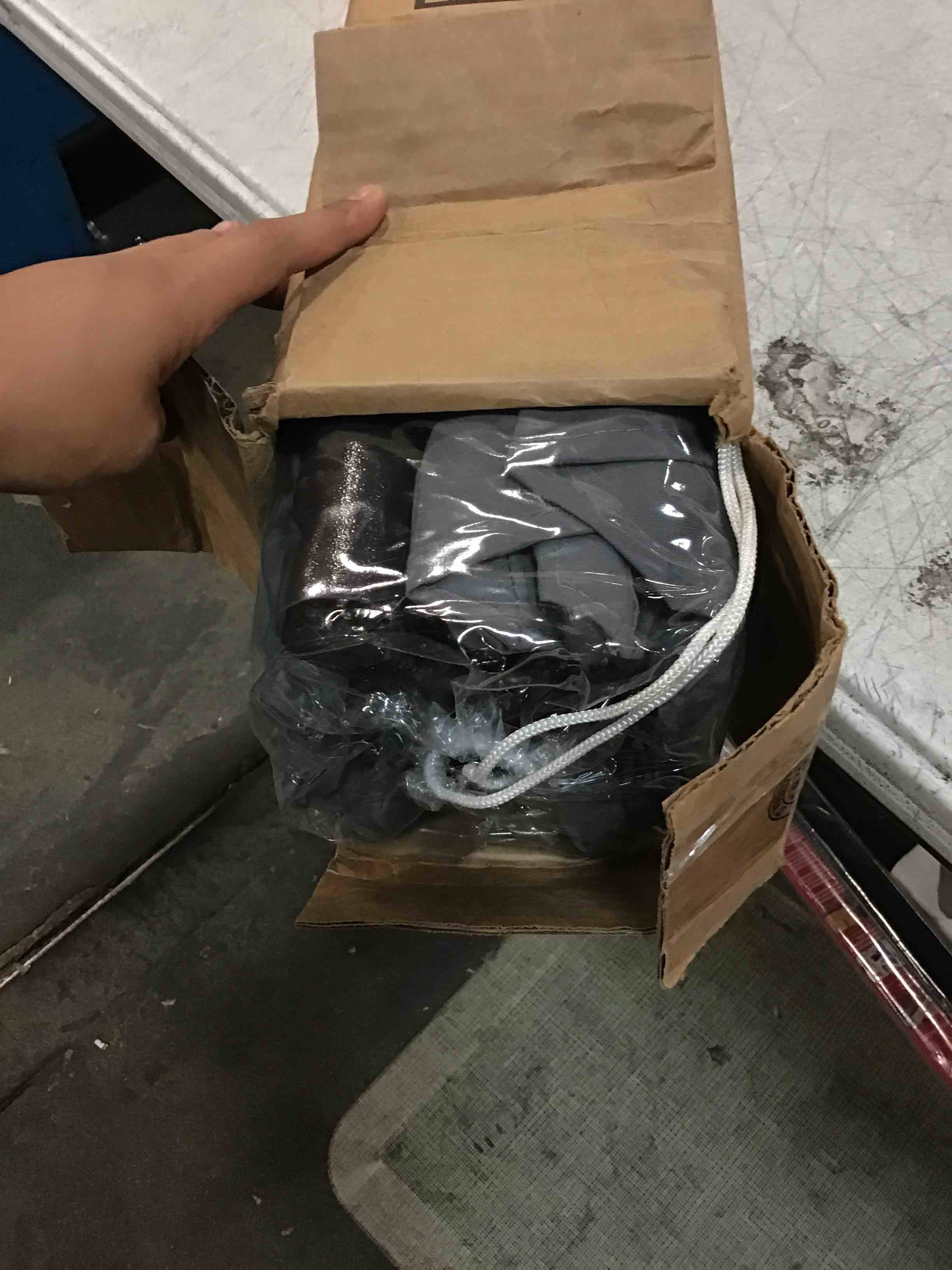 https://s3.amazonaws.com/lotting-images-prod/bidfta/RED6765628_1722909663441.jpeg