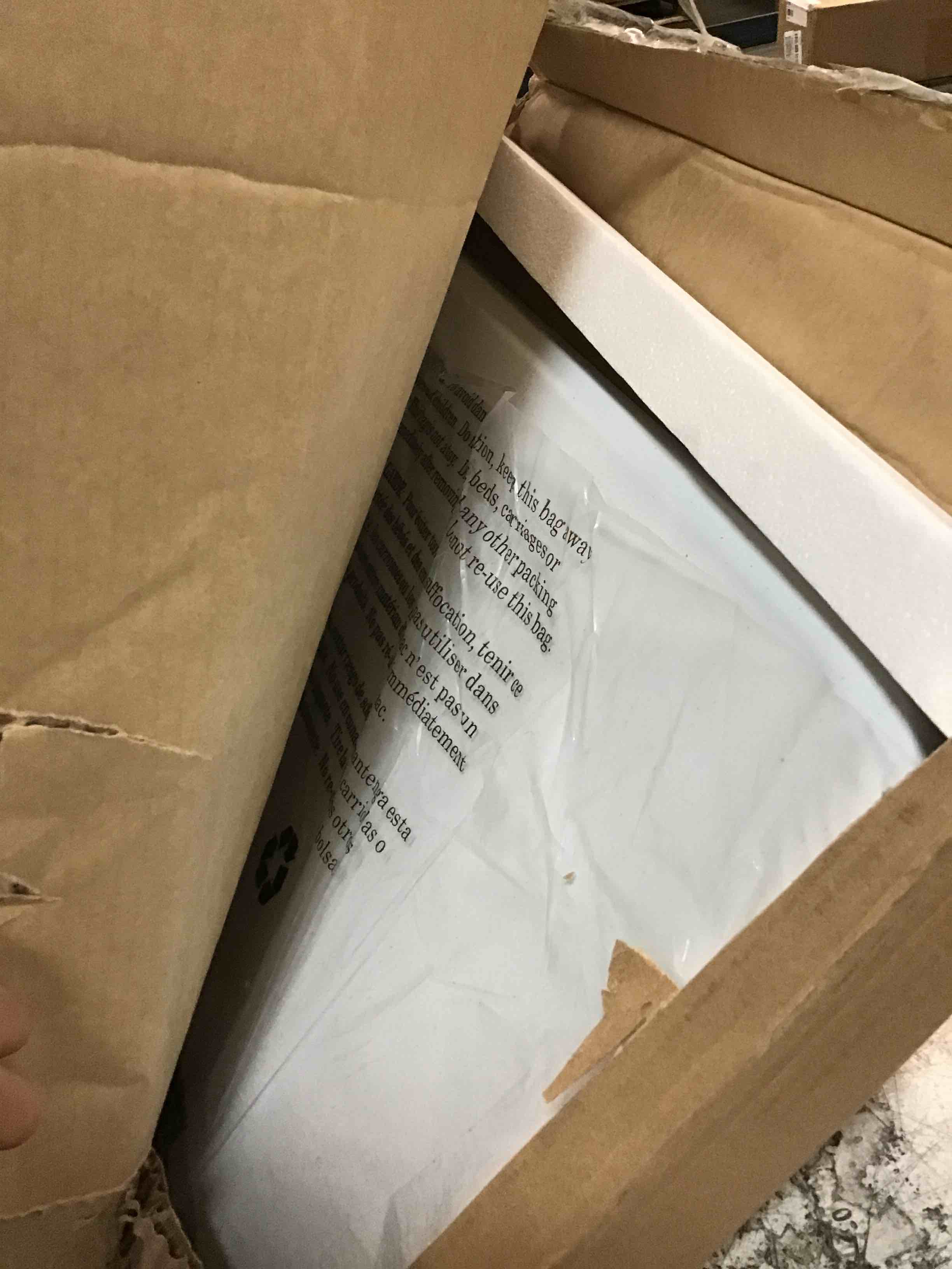 https://s3.amazonaws.com/lotting-images-prod/bidfta/RED6765651_1722904930679.jpeg