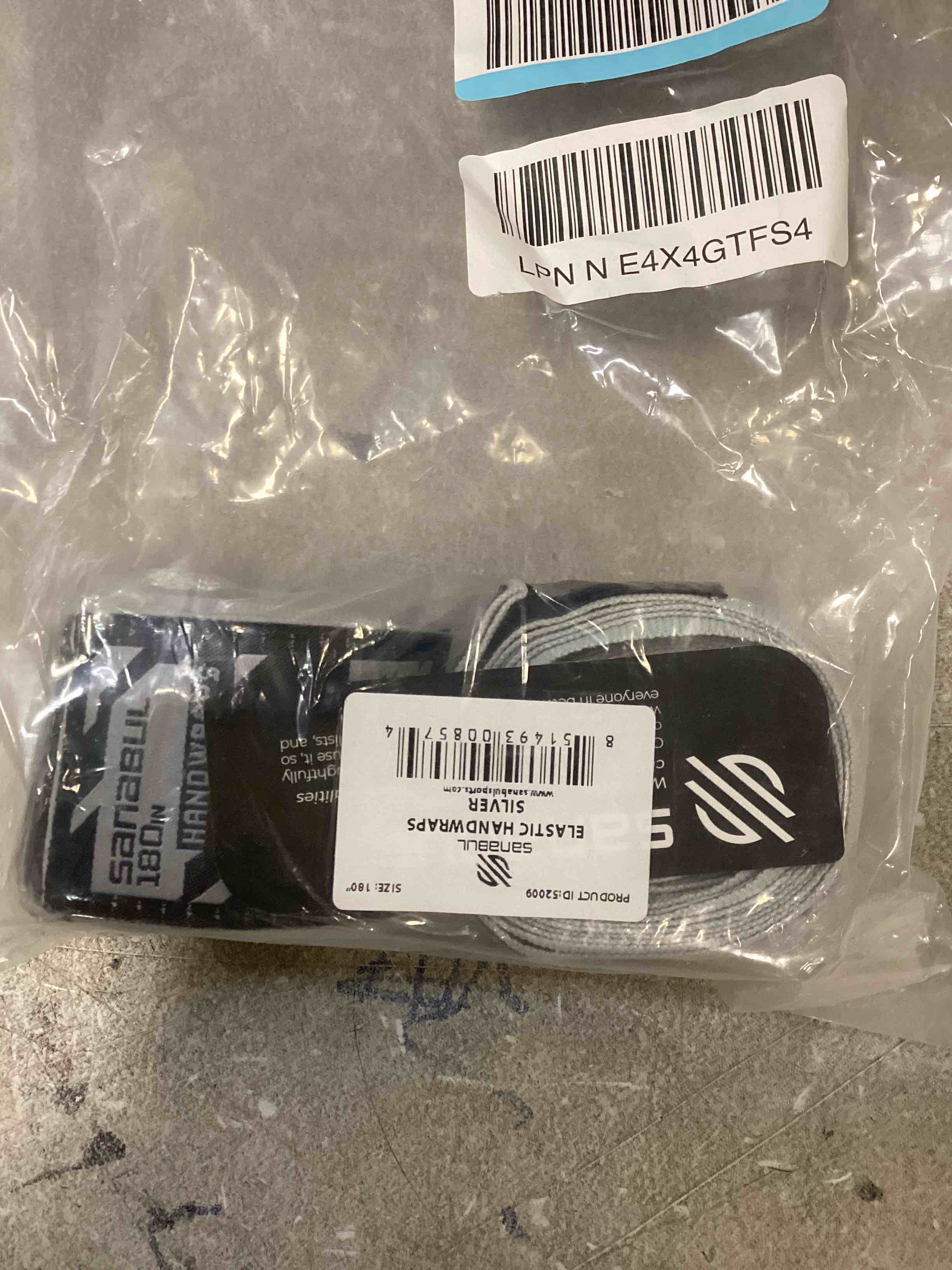 https://s3.amazonaws.com/lotting-images-prod/bidfta/RED6766376_1722520404669.jpeg