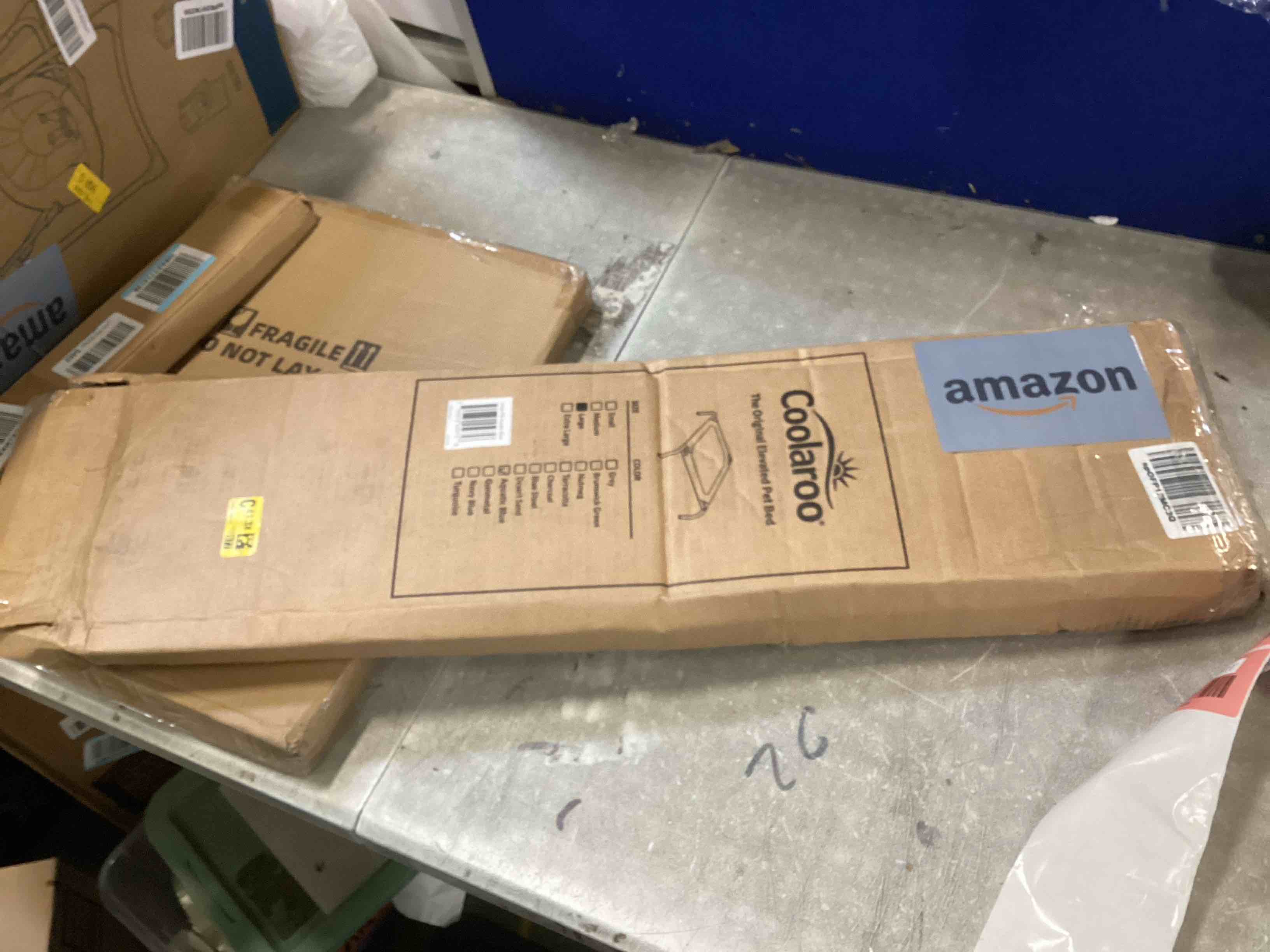 https://s3.amazonaws.com/lotting-images-prod/bidfta/RED6766830_1722970029991.jpeg