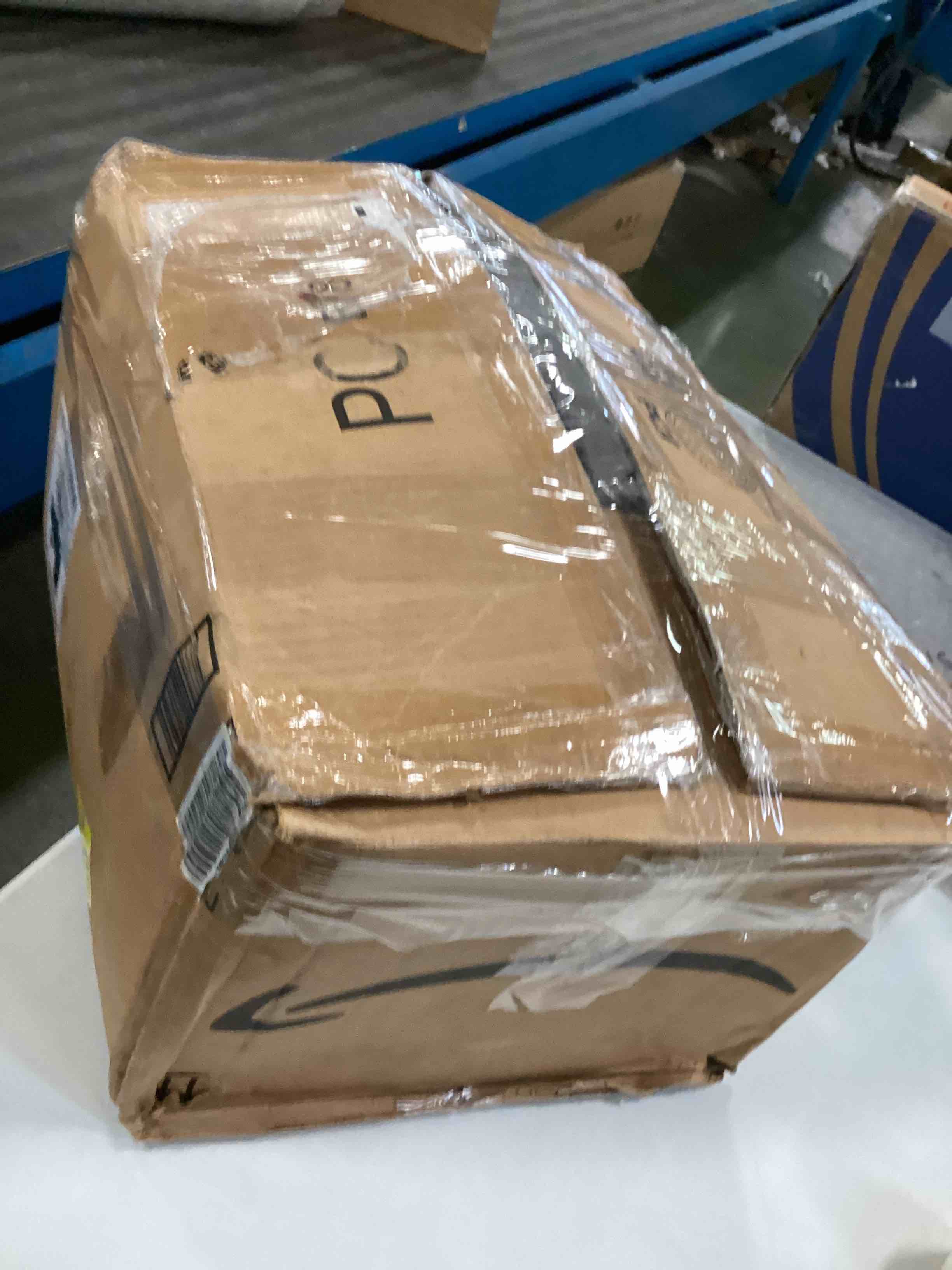 https://s3.amazonaws.com/lotting-images-prod/bidfta/RED6767372_1722602589992.jpeg